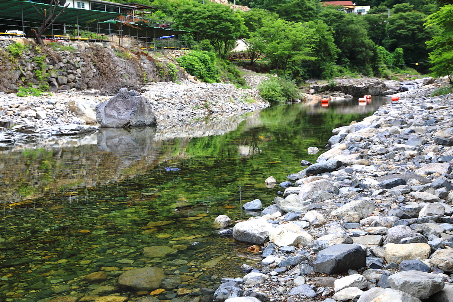 표충사놀이터 알프스산장