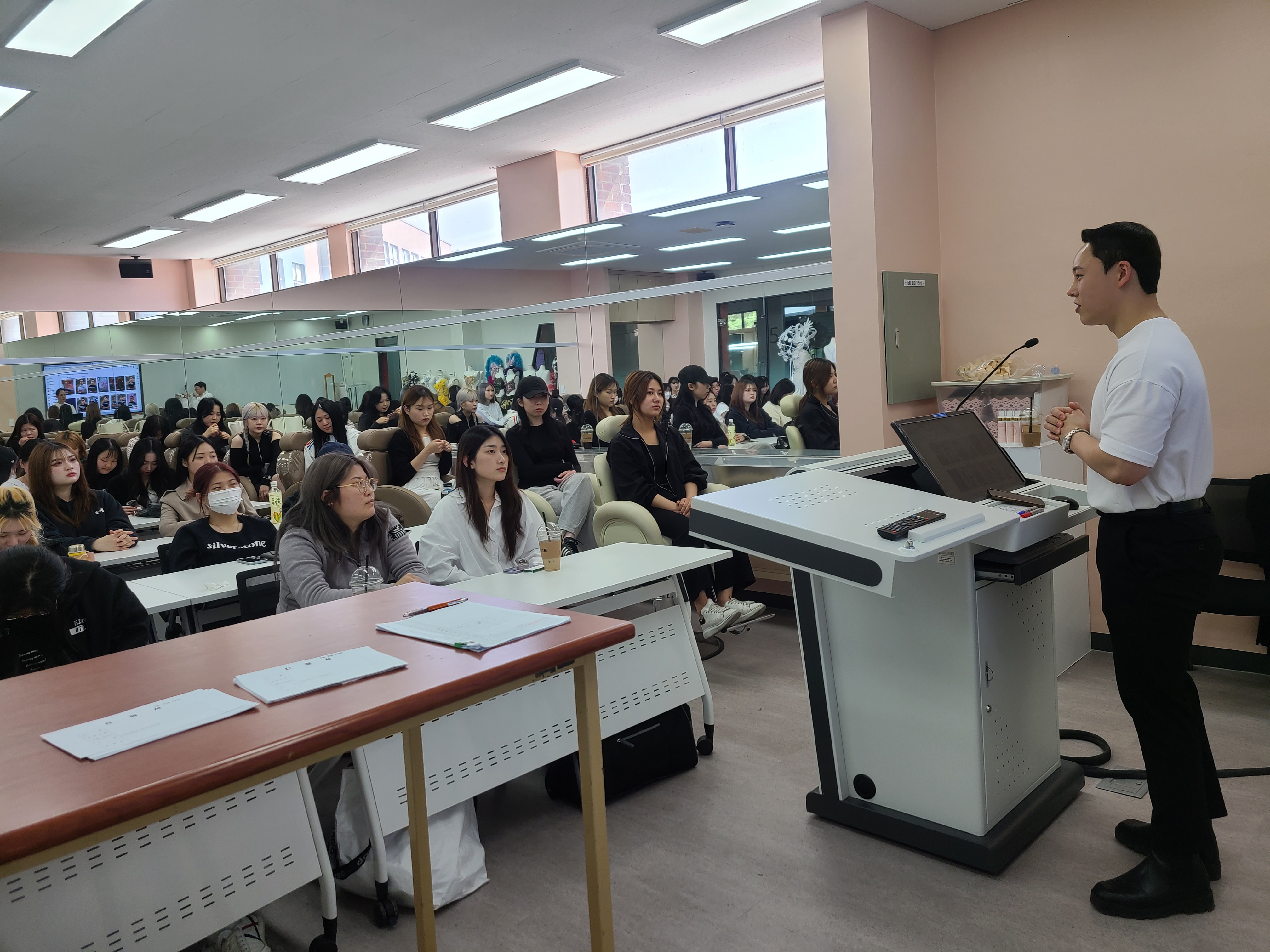 스킨브로우랩&꿀피부상담소 대표 이미지