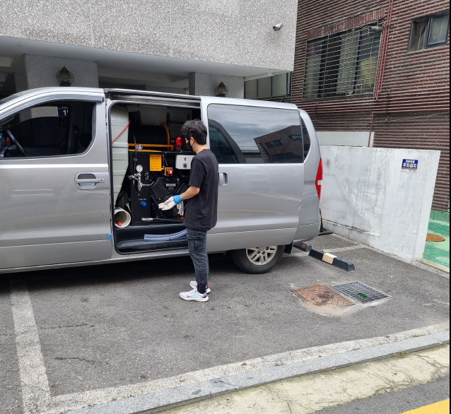 변기막힘싱크대막힘하수구막힘고압세척역류뚫어