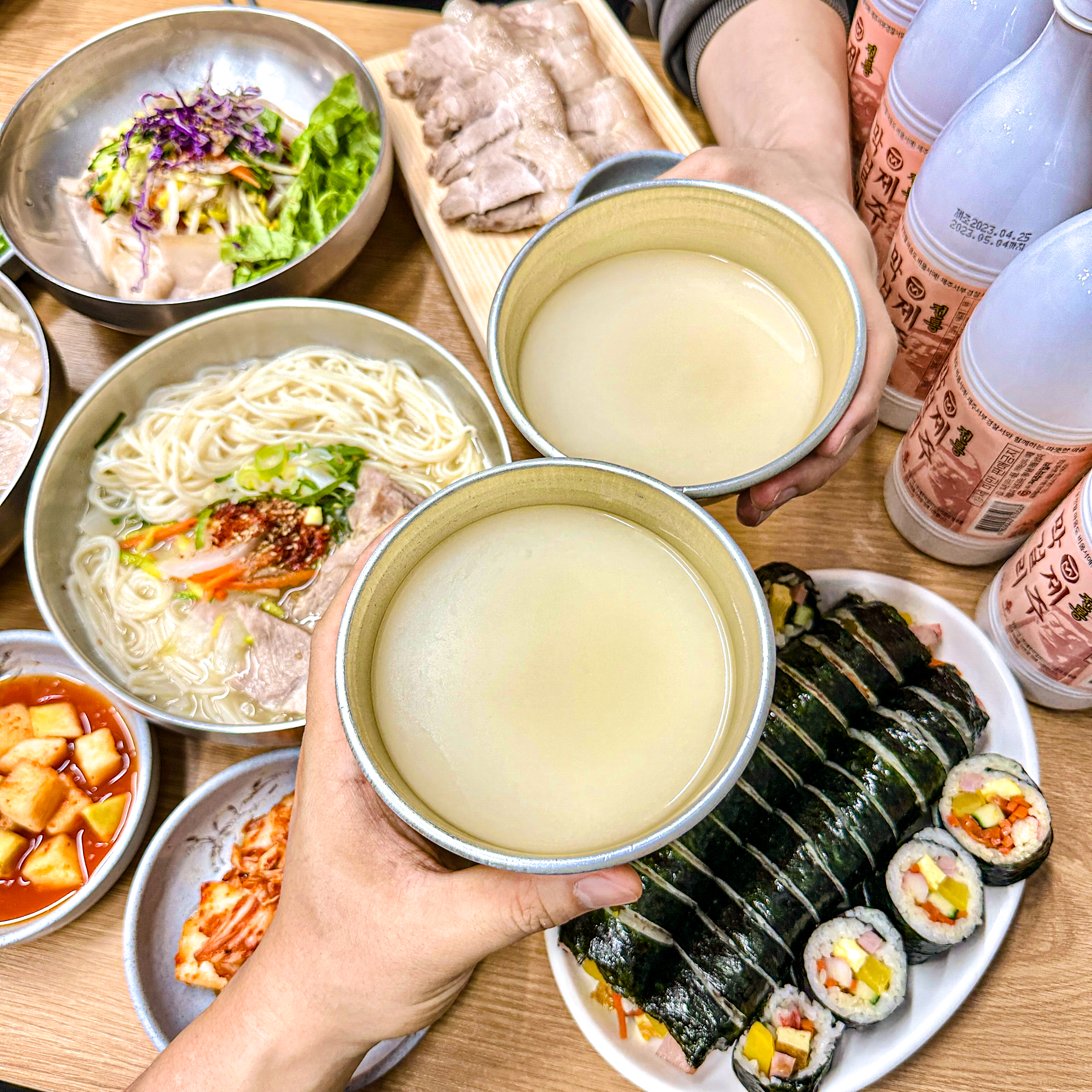 동진식당 고기국수 동문시장점