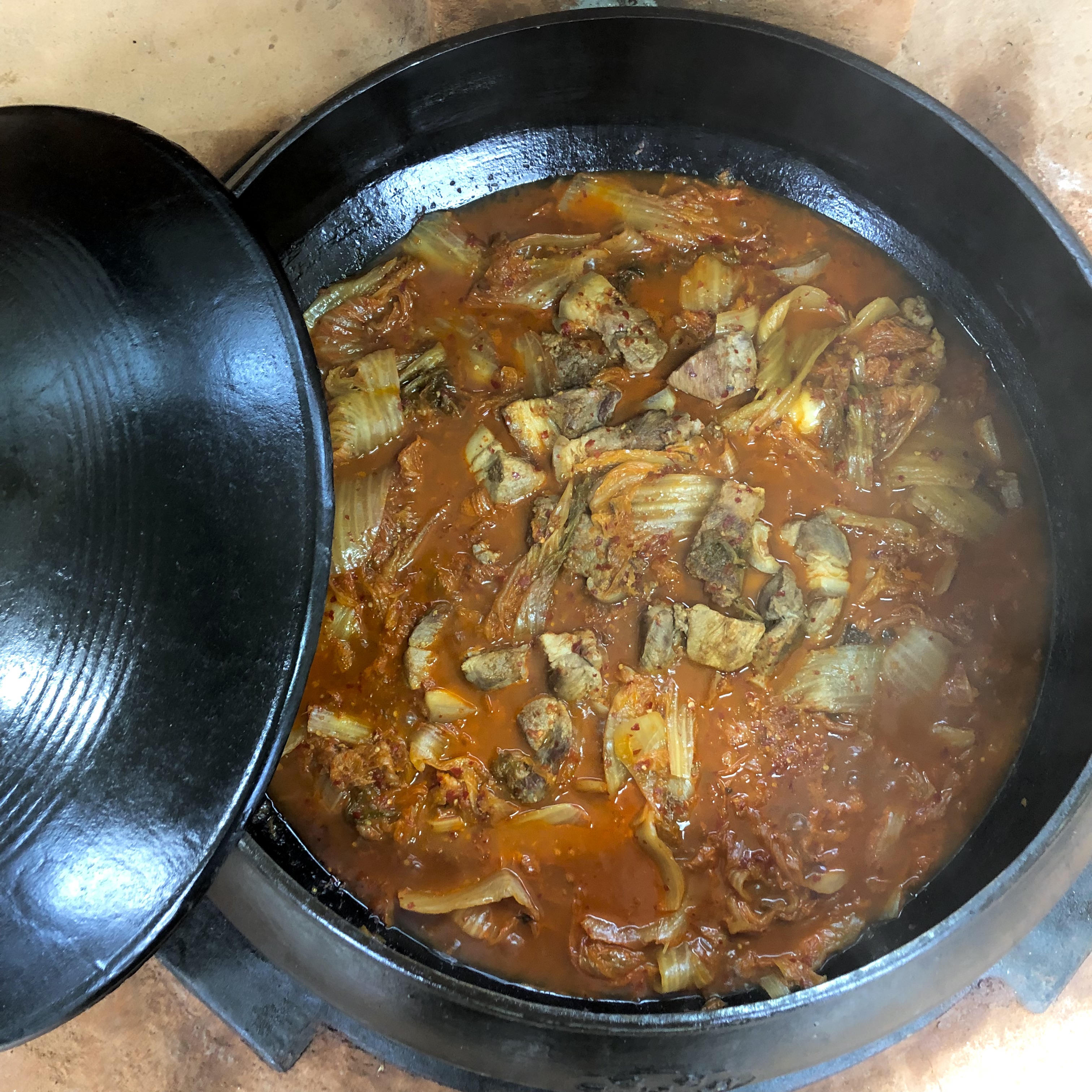 가마솥김치찜미역국윤별달