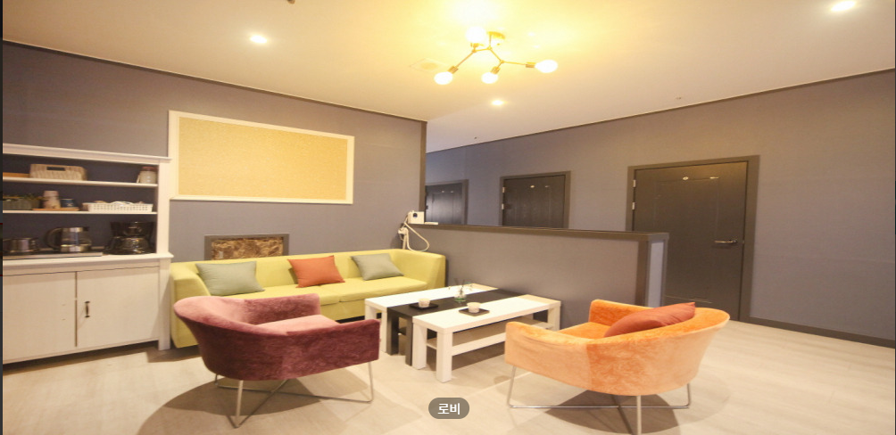 휴 photo 2