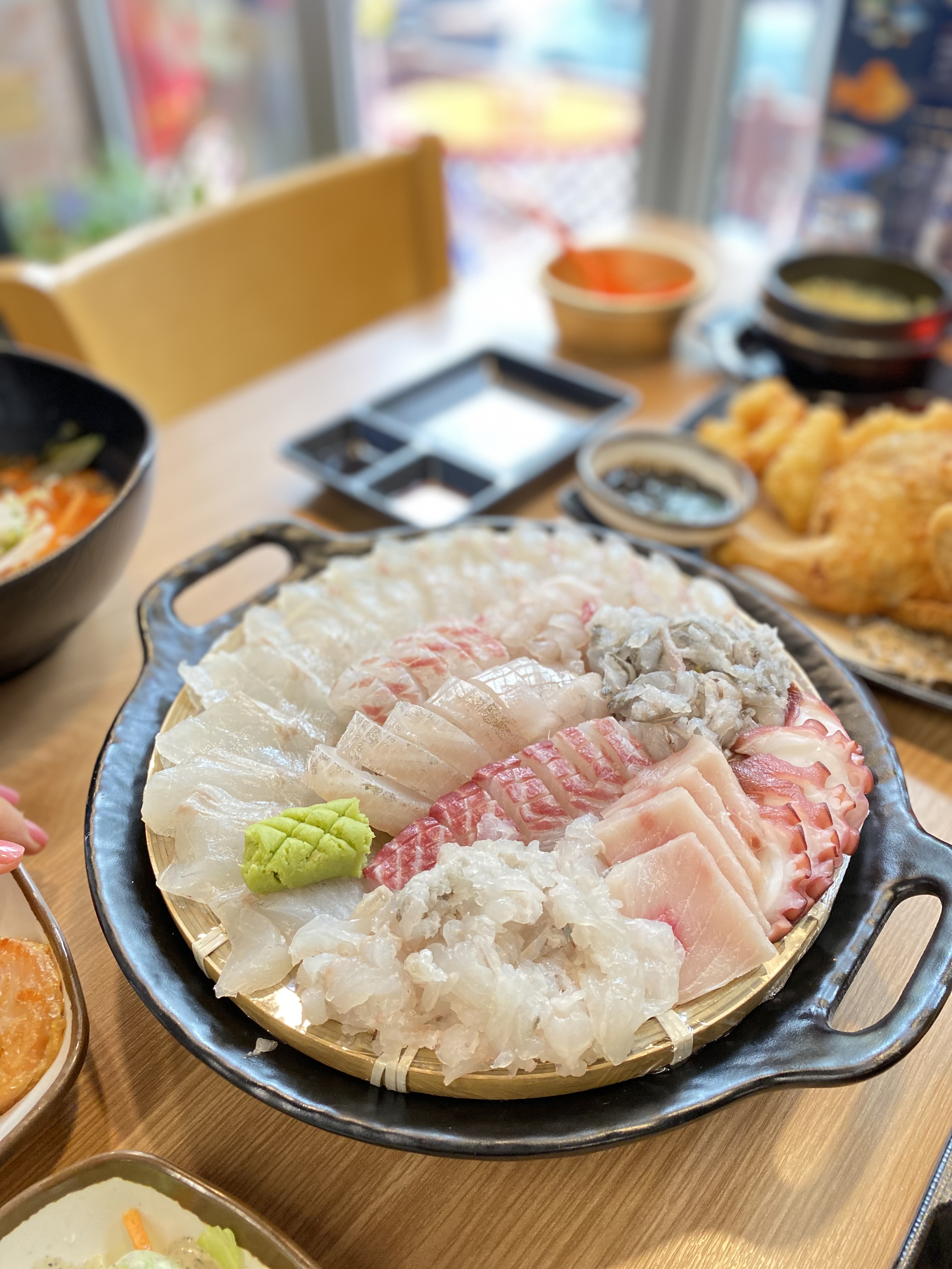 지극정성 회 포차