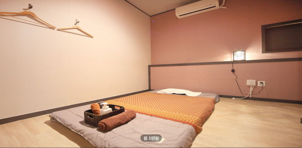 휴 photo 9