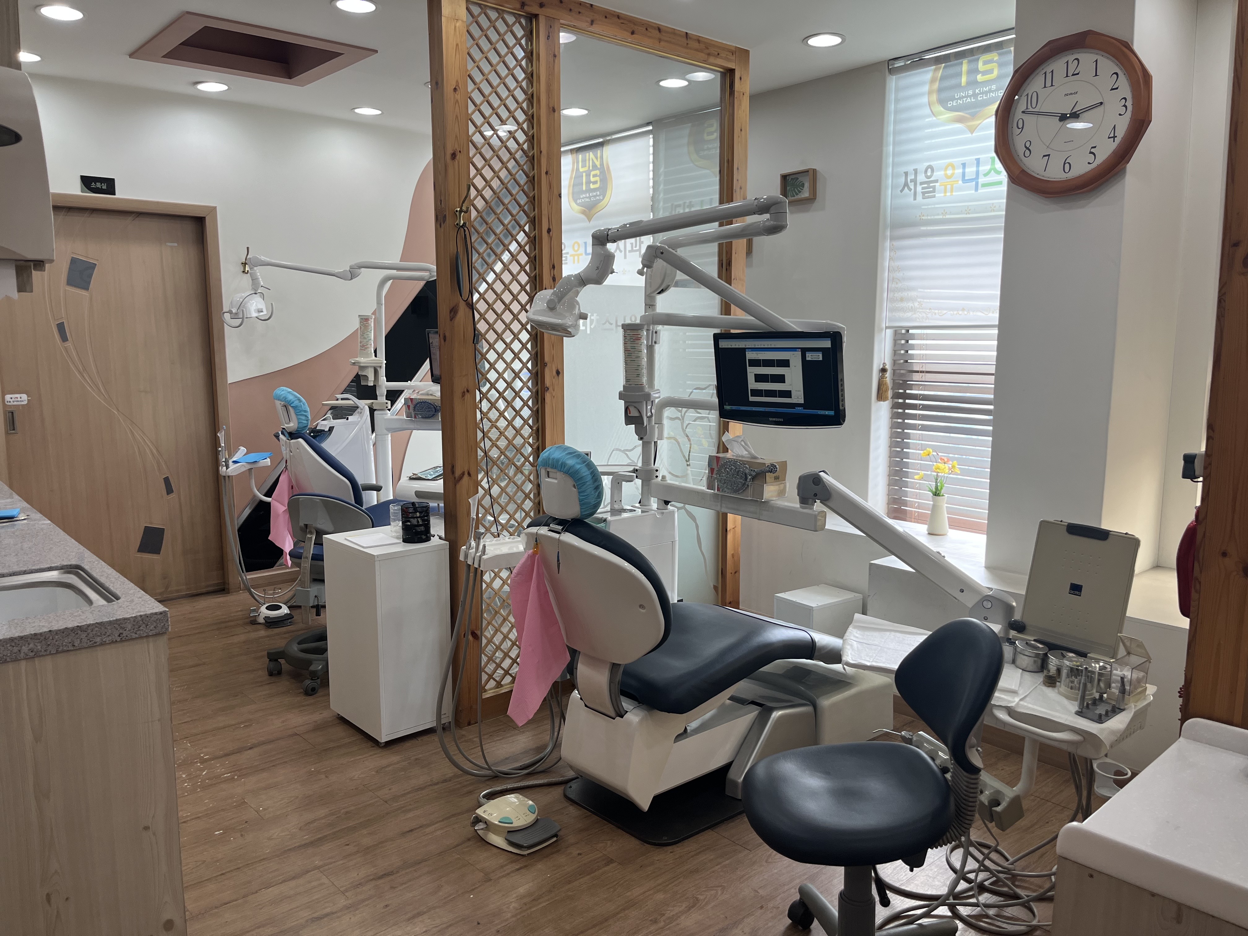 서울유니스치과의원 대표 이미지
