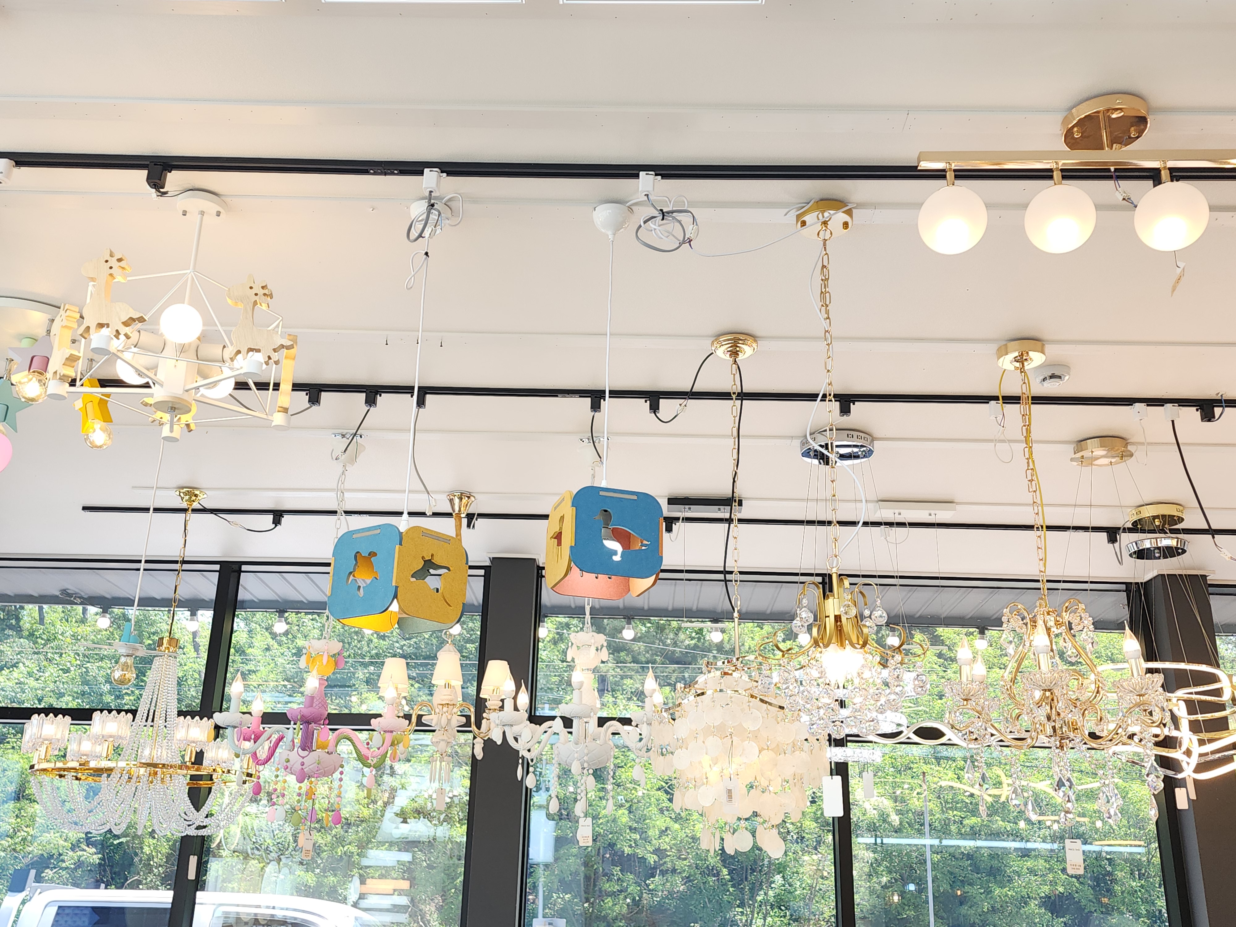 사천조명백화점 대표 이미지