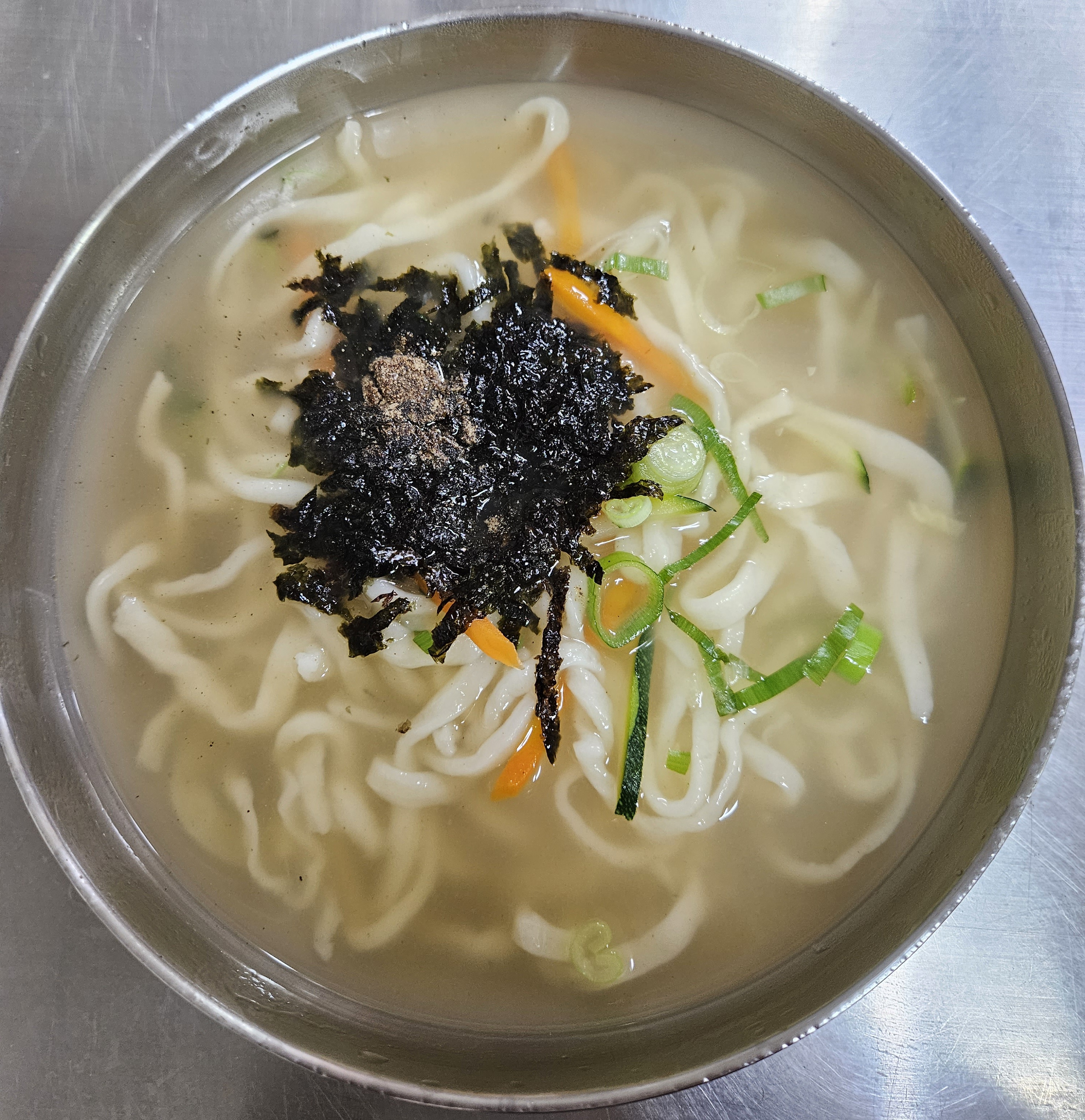 명동홍두깨손칼국수