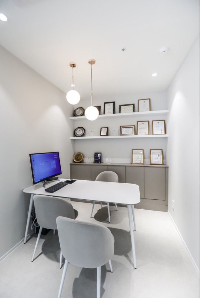 더연세퍼스트치과병원 대표 이미지