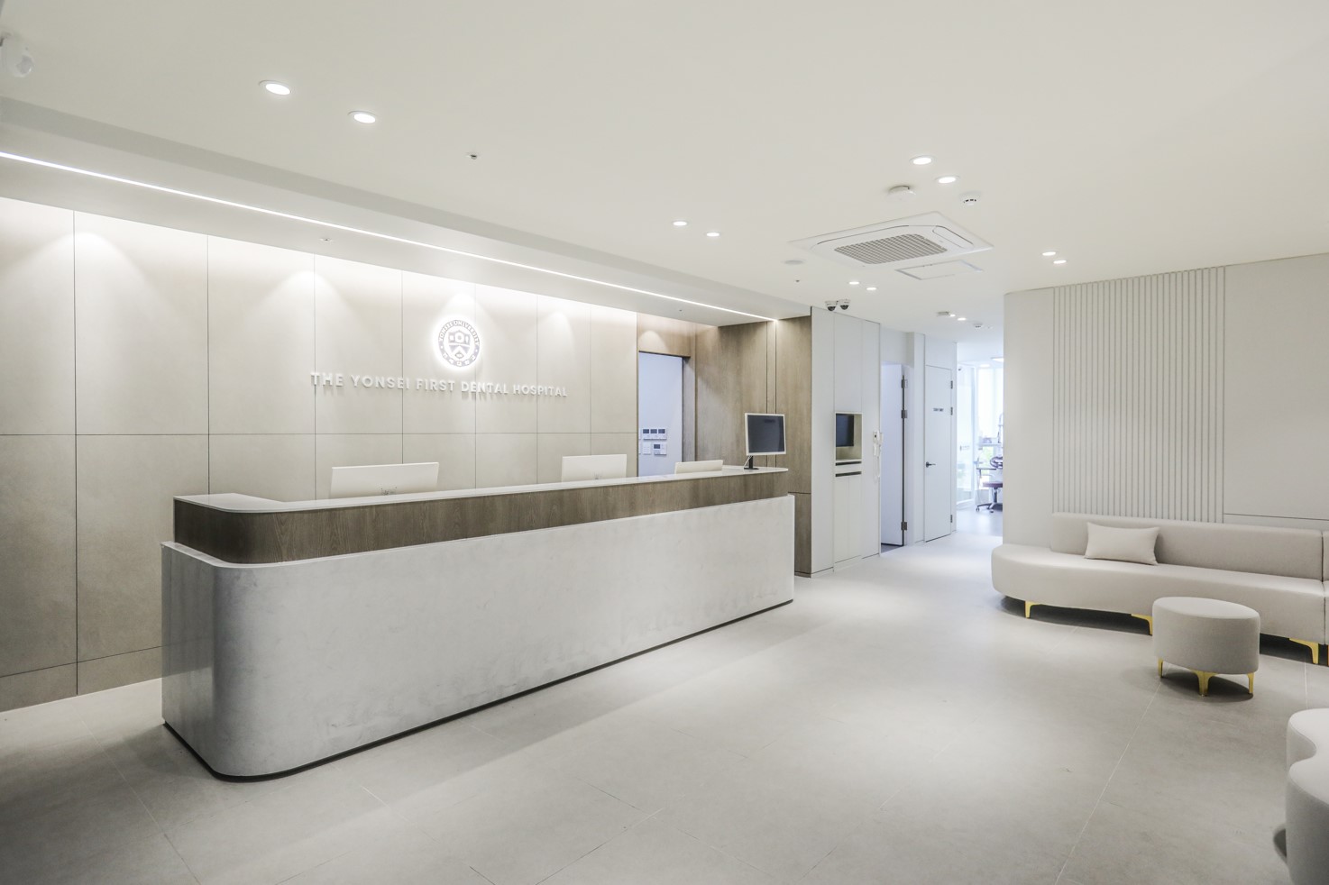 더연세퍼스트치과병원 대표 이미지