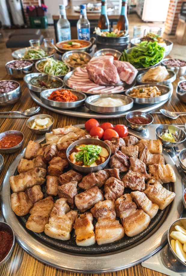 고이정 애월흑돼지 보리짚불구이