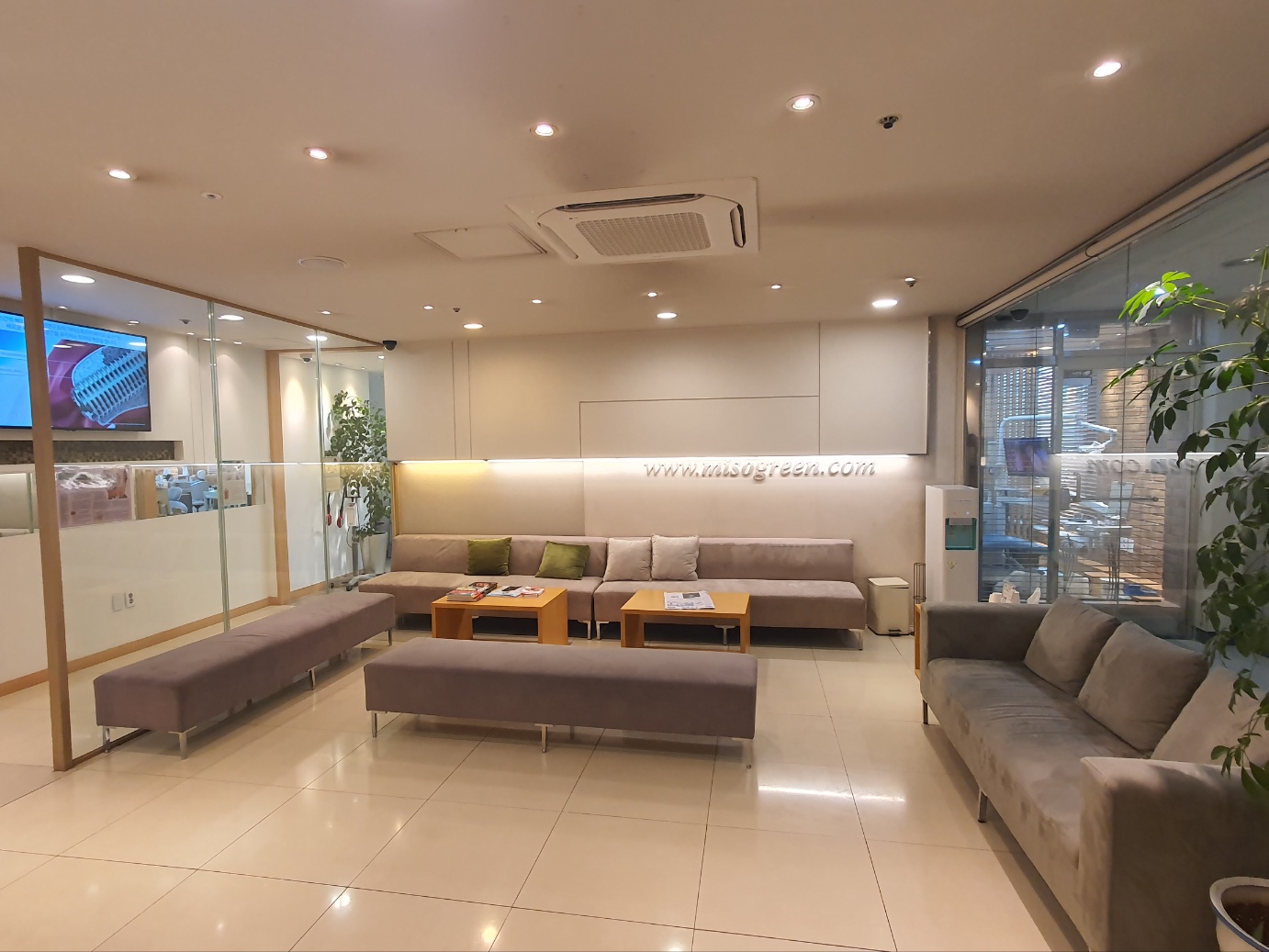 미소그린치과의원 죽전점 대표 이미지