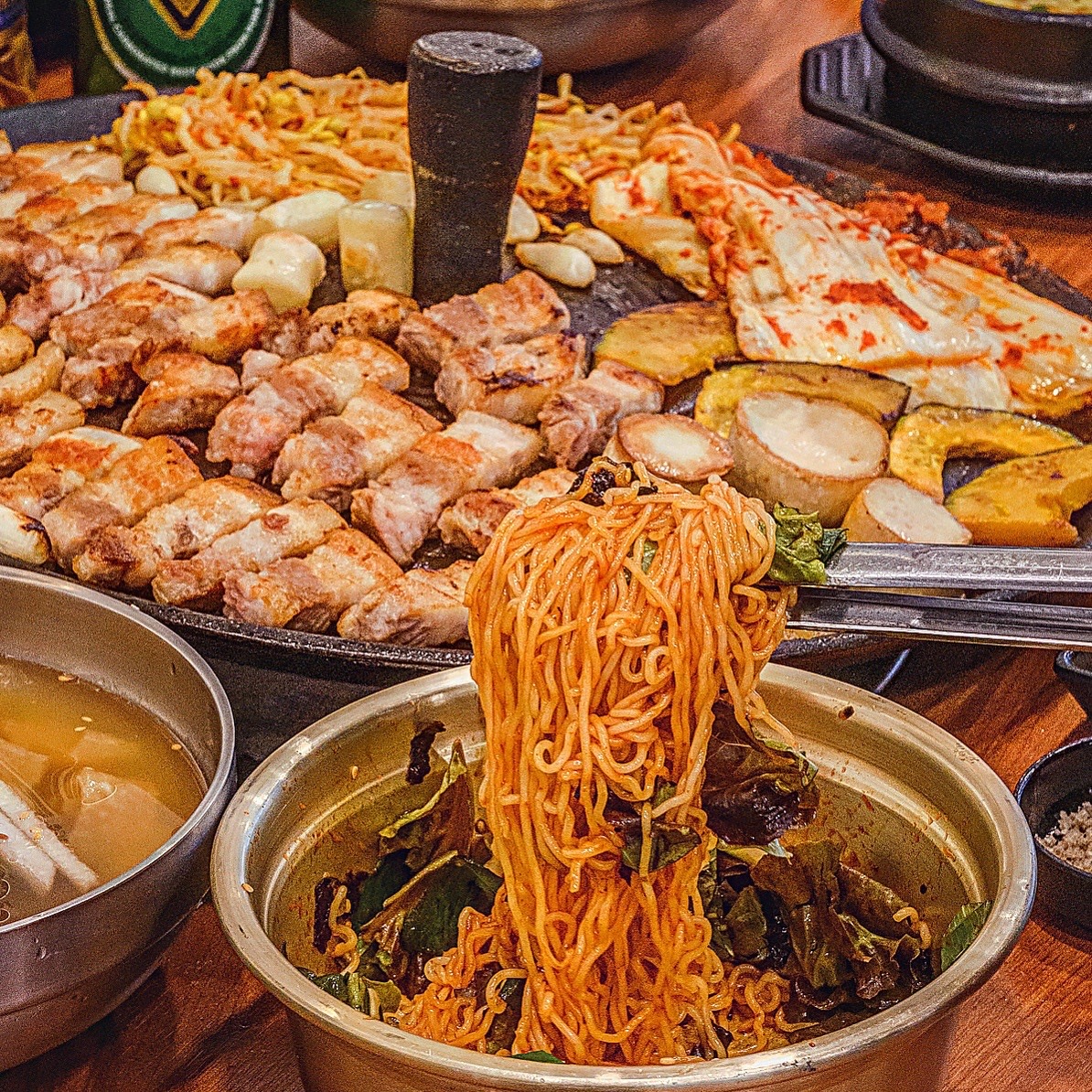 일행 솥뚜껑삼겹살 왜관점