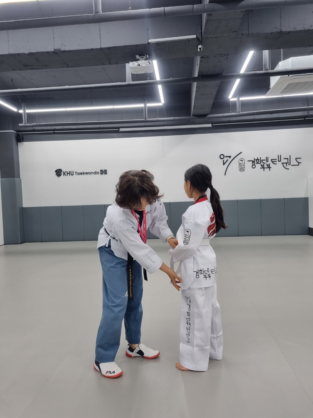 퍼스트경희대부부태권도