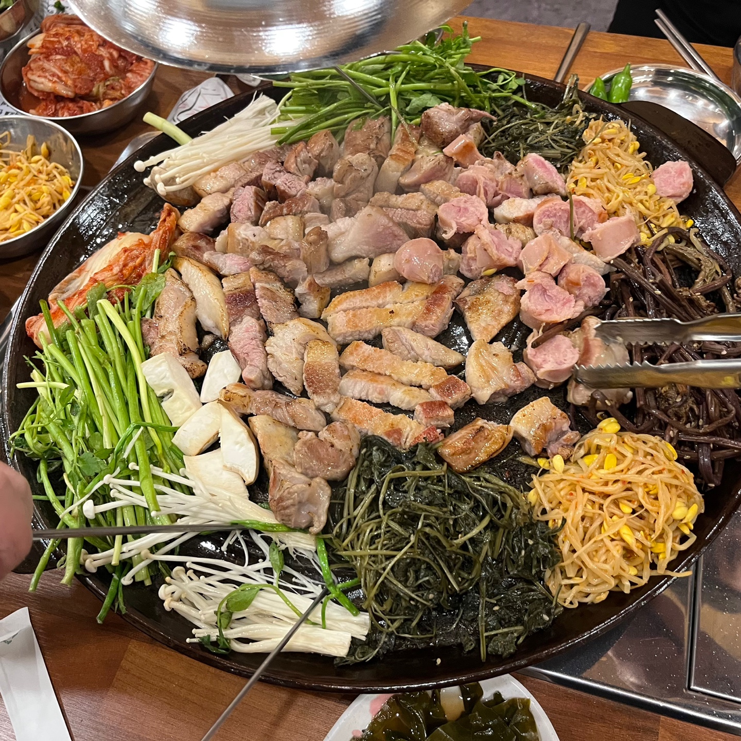 교동솥뚜껑삼겹살 동해점