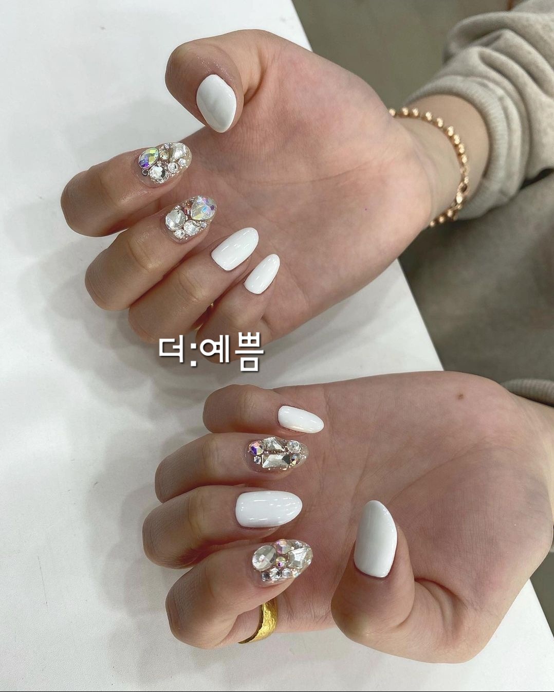 더예쁨 네일