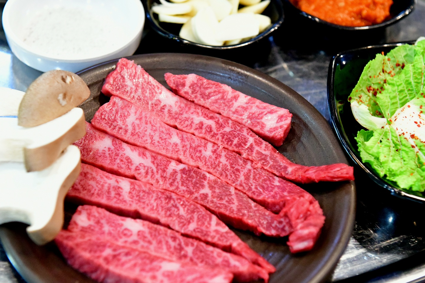 창신한우정육점식당