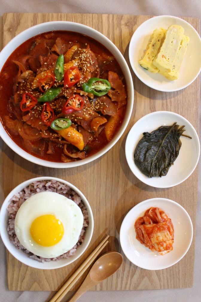 고기듬뿍국물두루치기 천안성정두정점