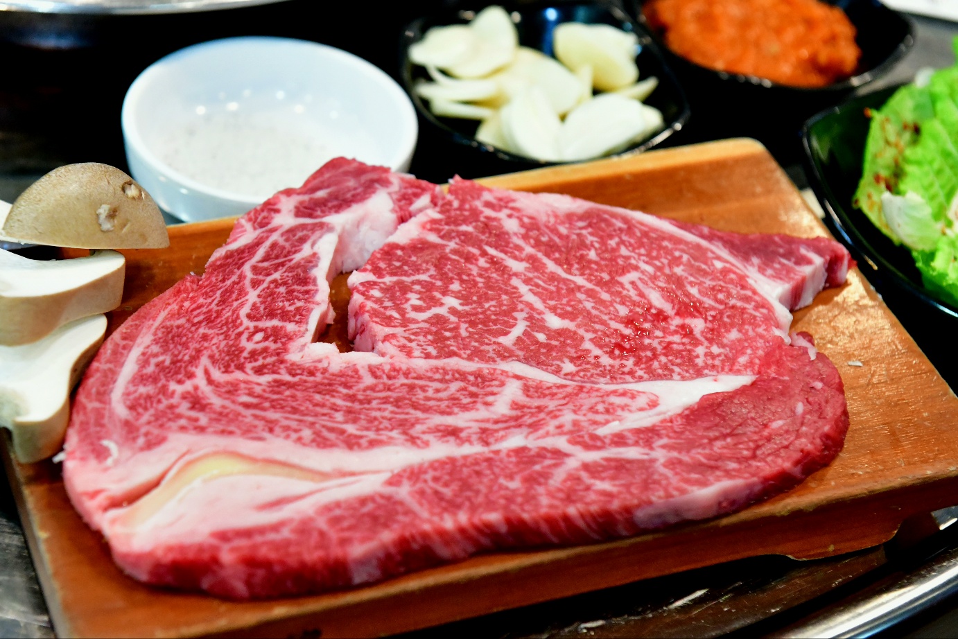창신한우정육점식당