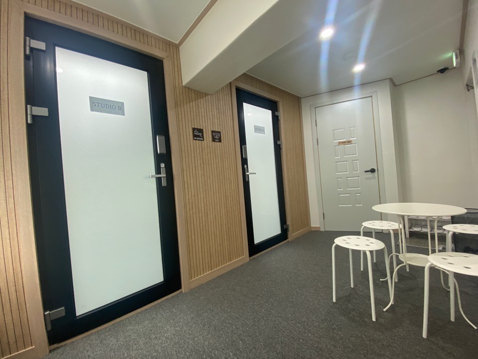 1번째 스튜디오 사진