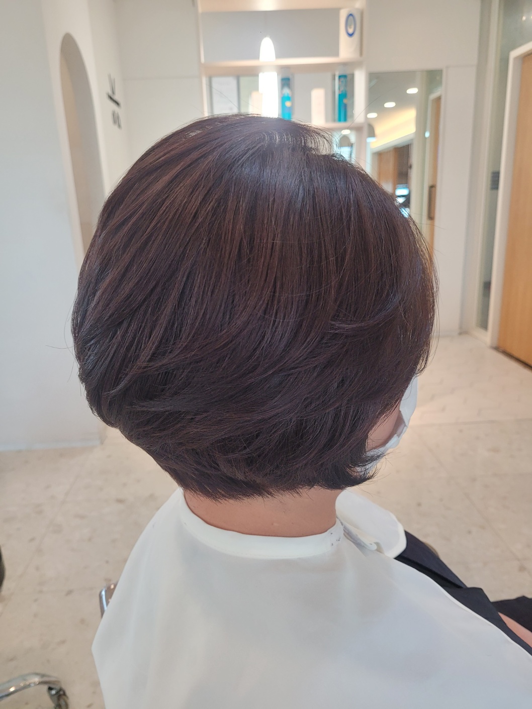 더몽드헤어 내부 또는 관련 모습