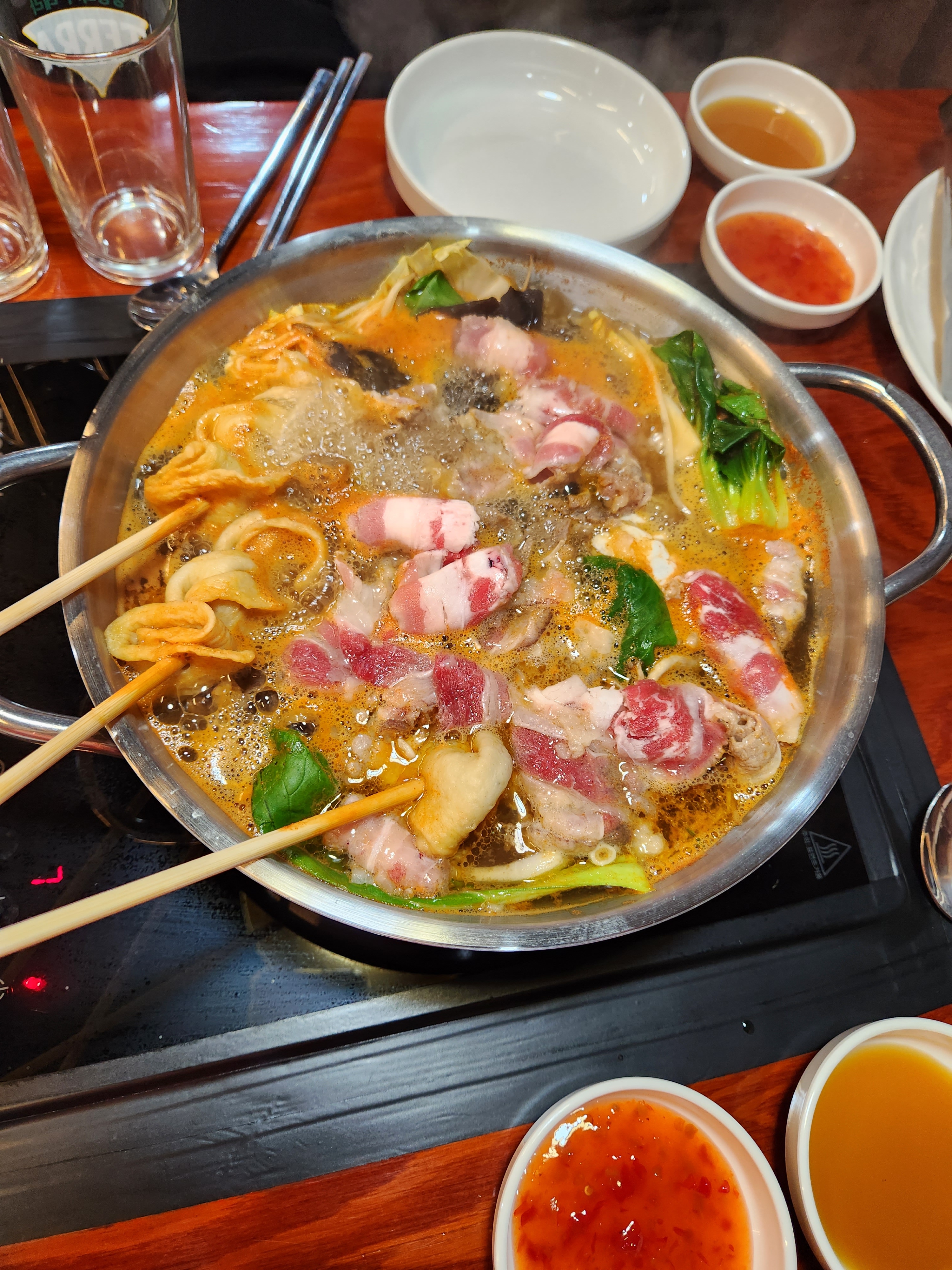 소고기 샤브샤브&음료수 무한리필 소음 내부 또는 관련 모습