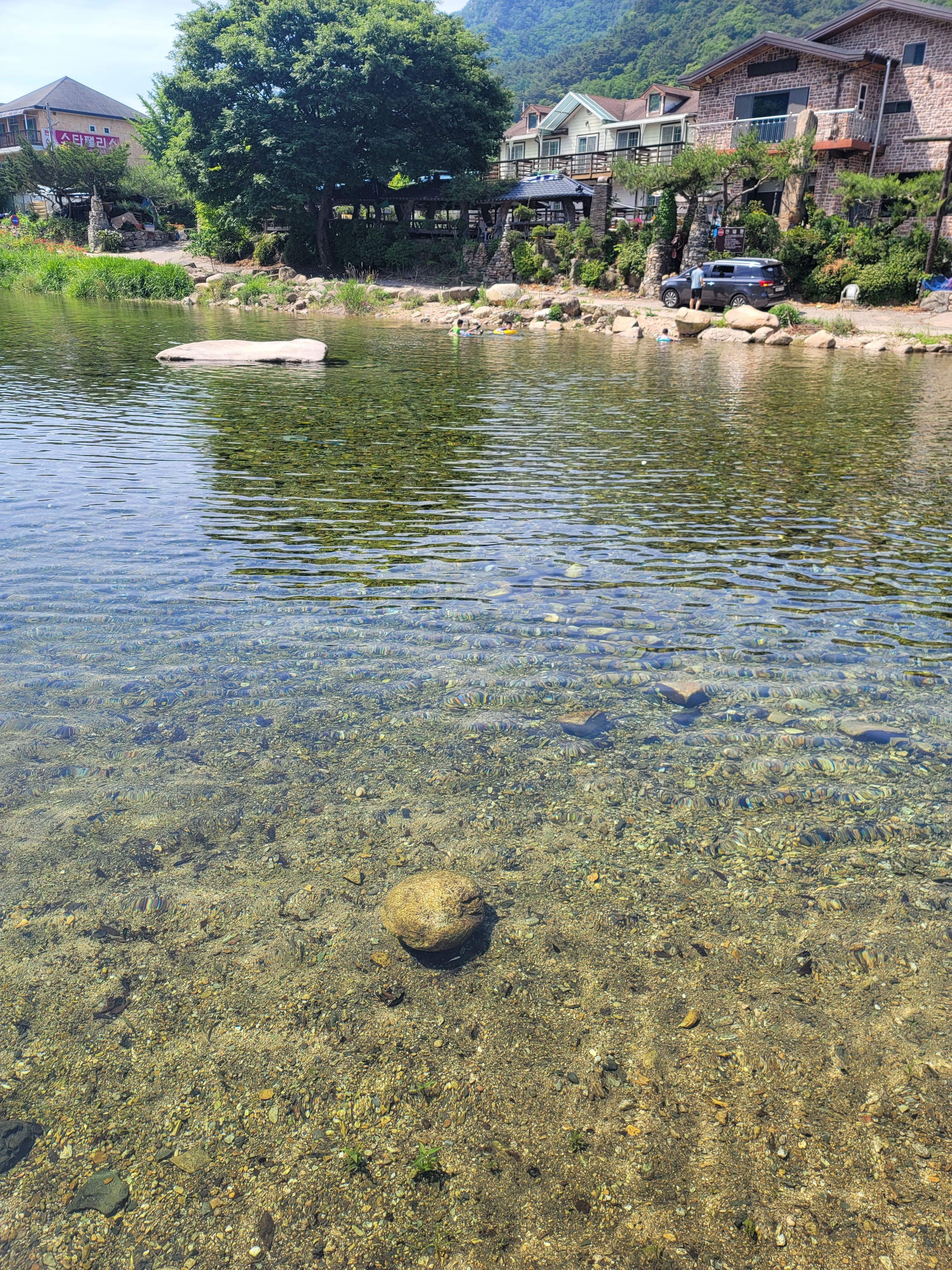 동창식당펜션