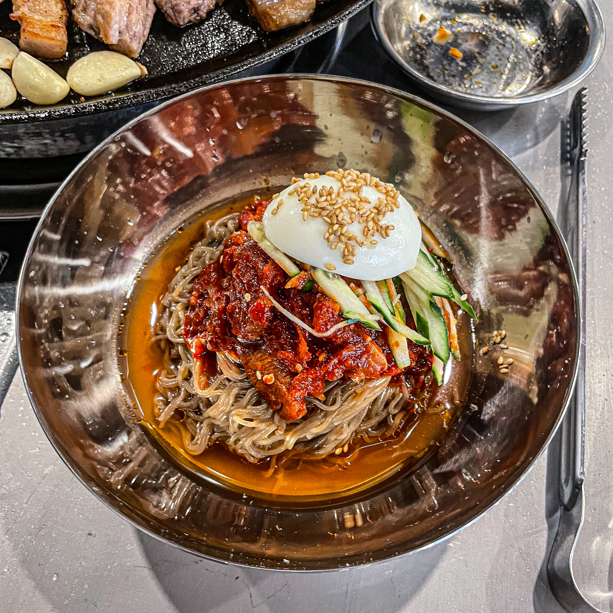 회냉면