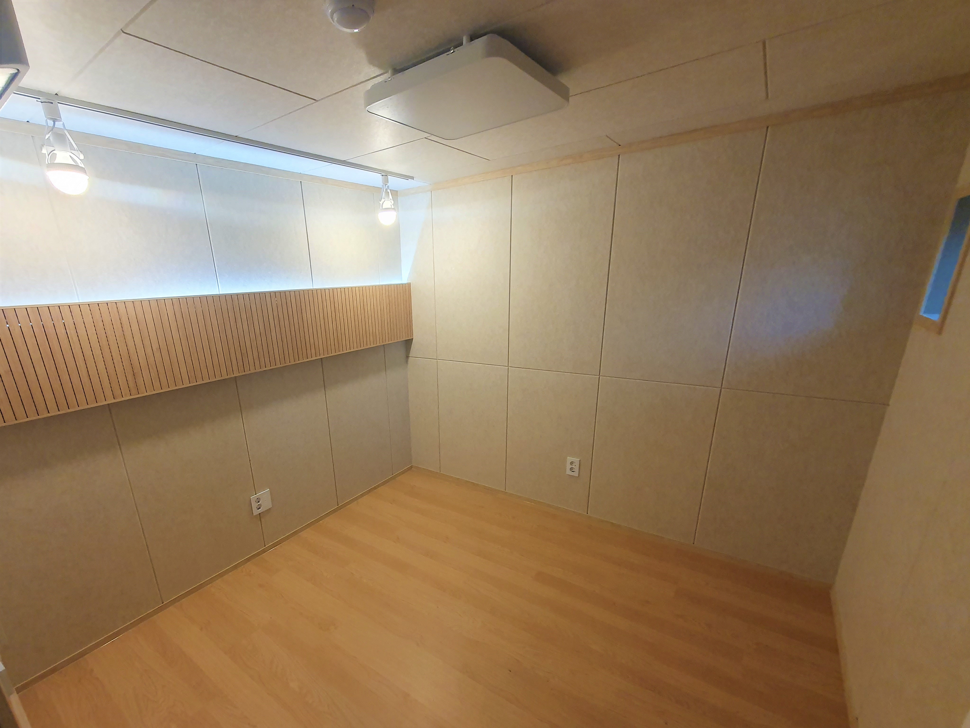 1번째 스튜디오 사진