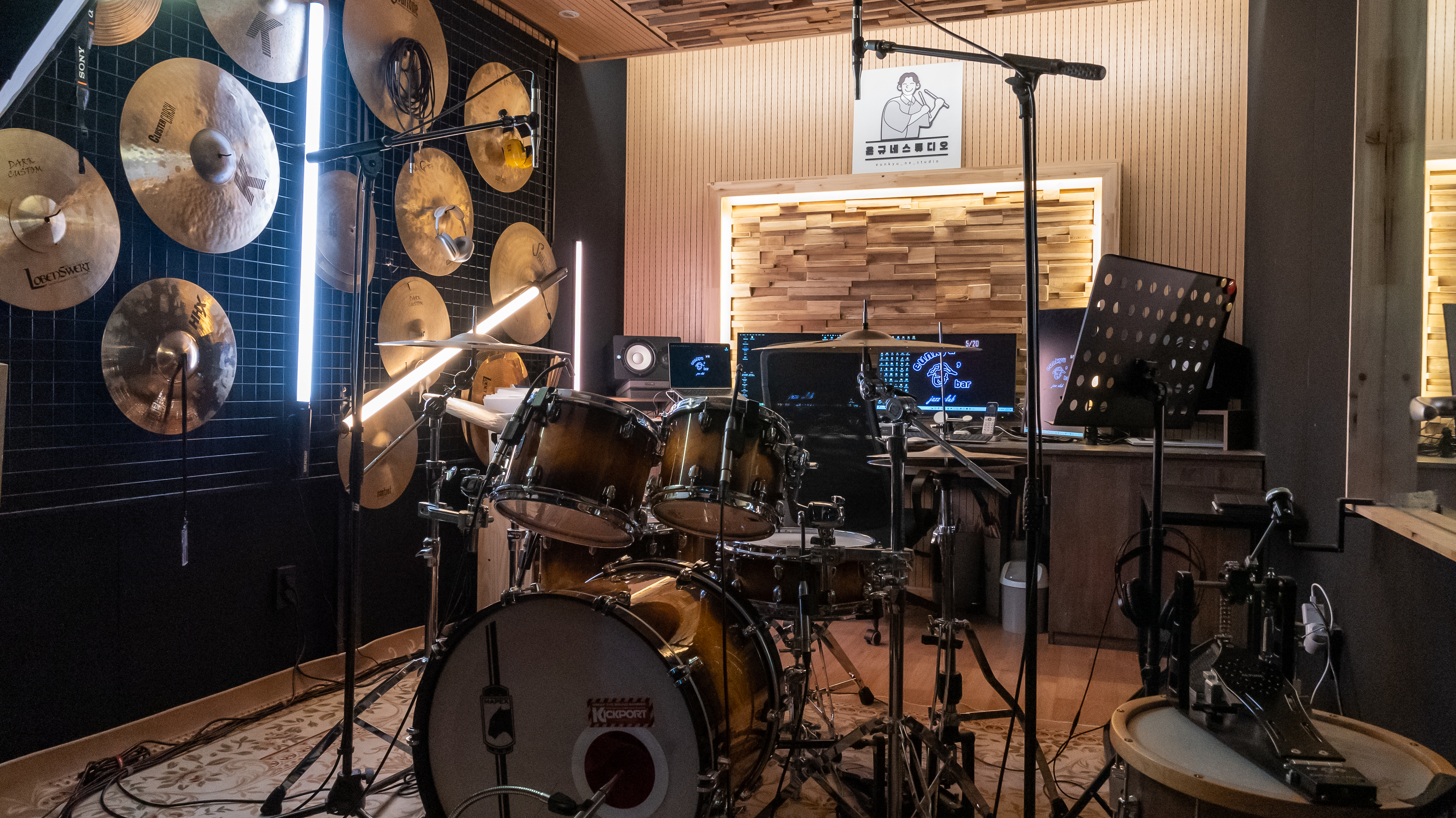 3번째 스튜디오 사진