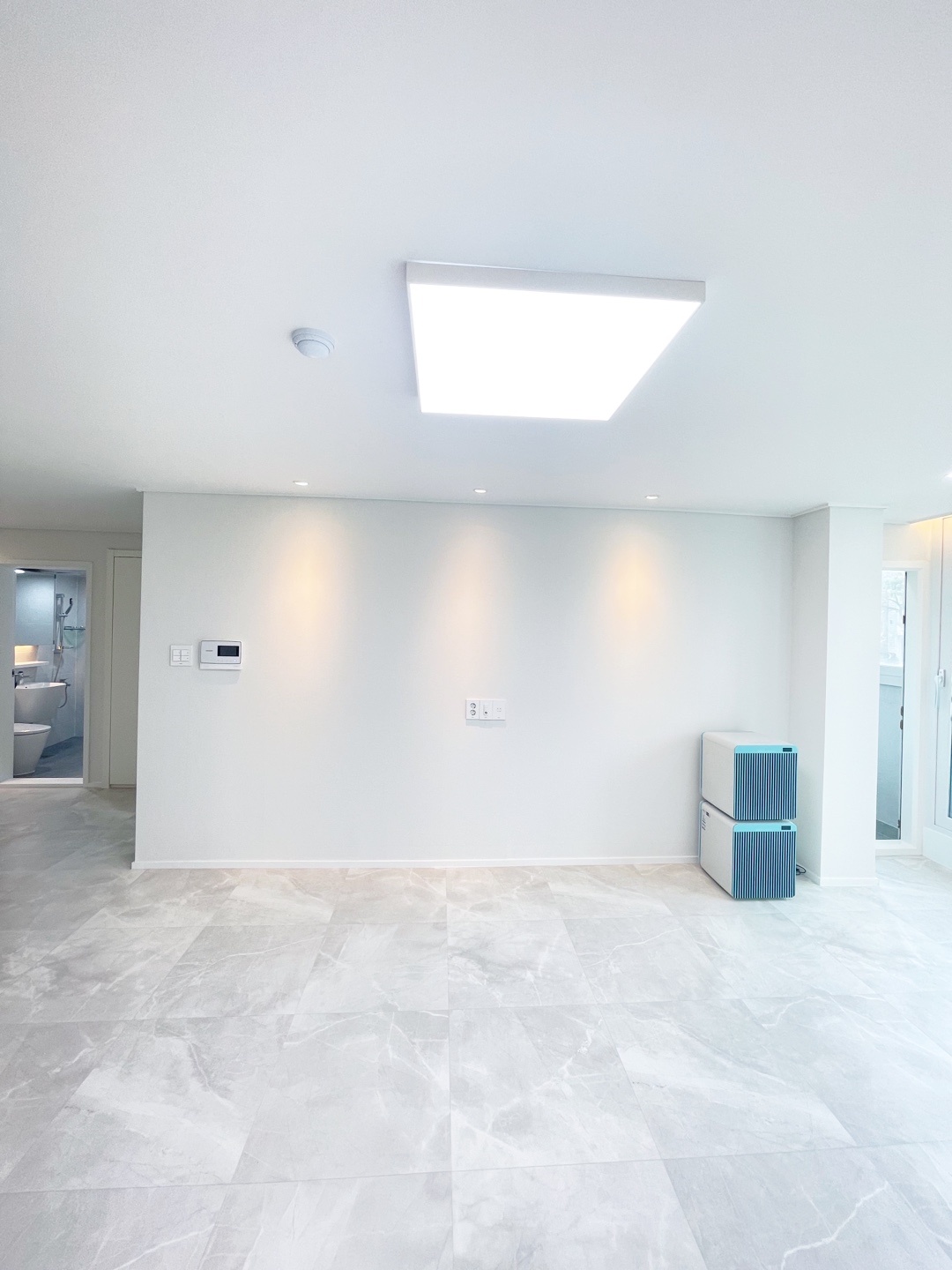 모던인테리어 번동점 내부 전경