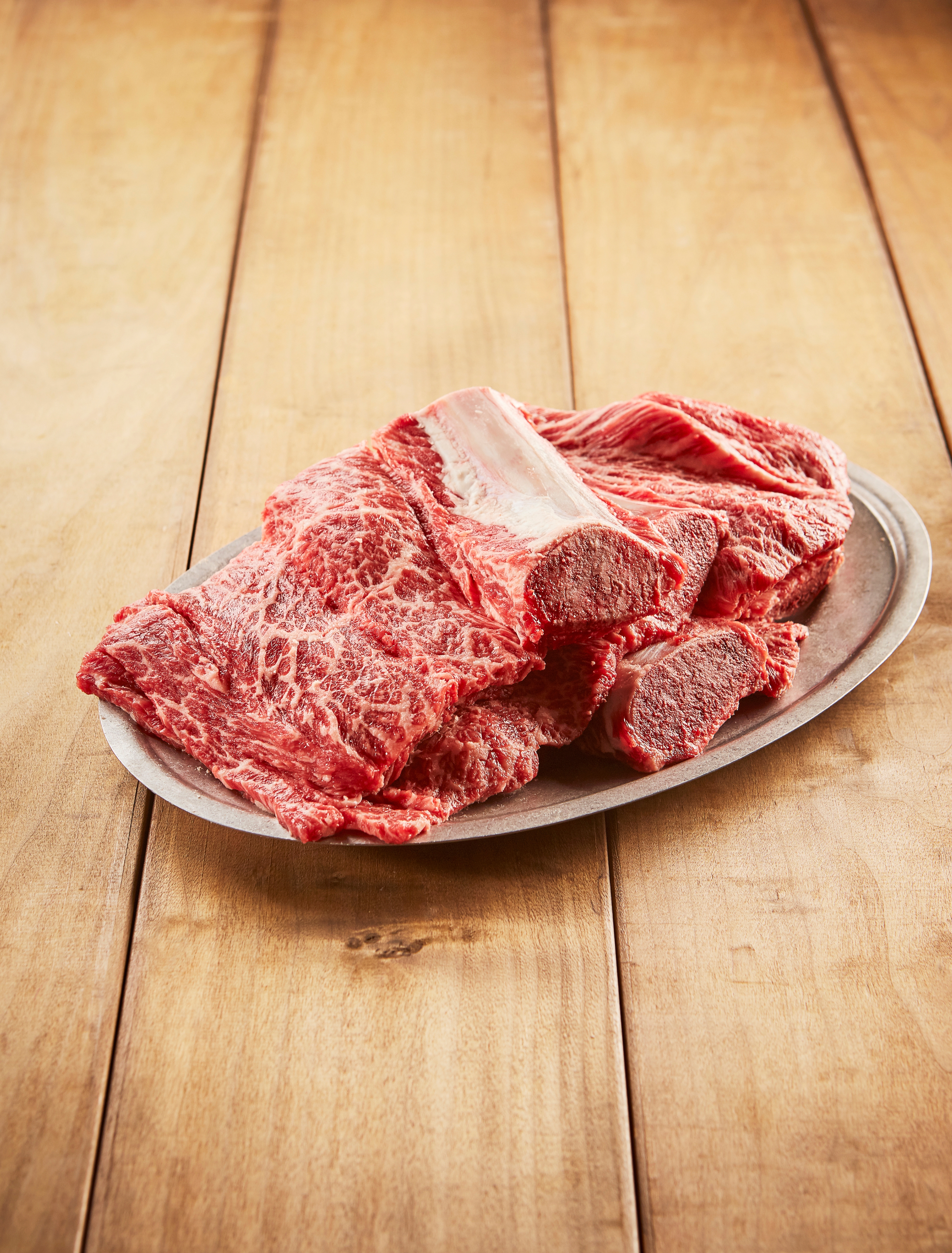 One serving of raw ribs (450g)
