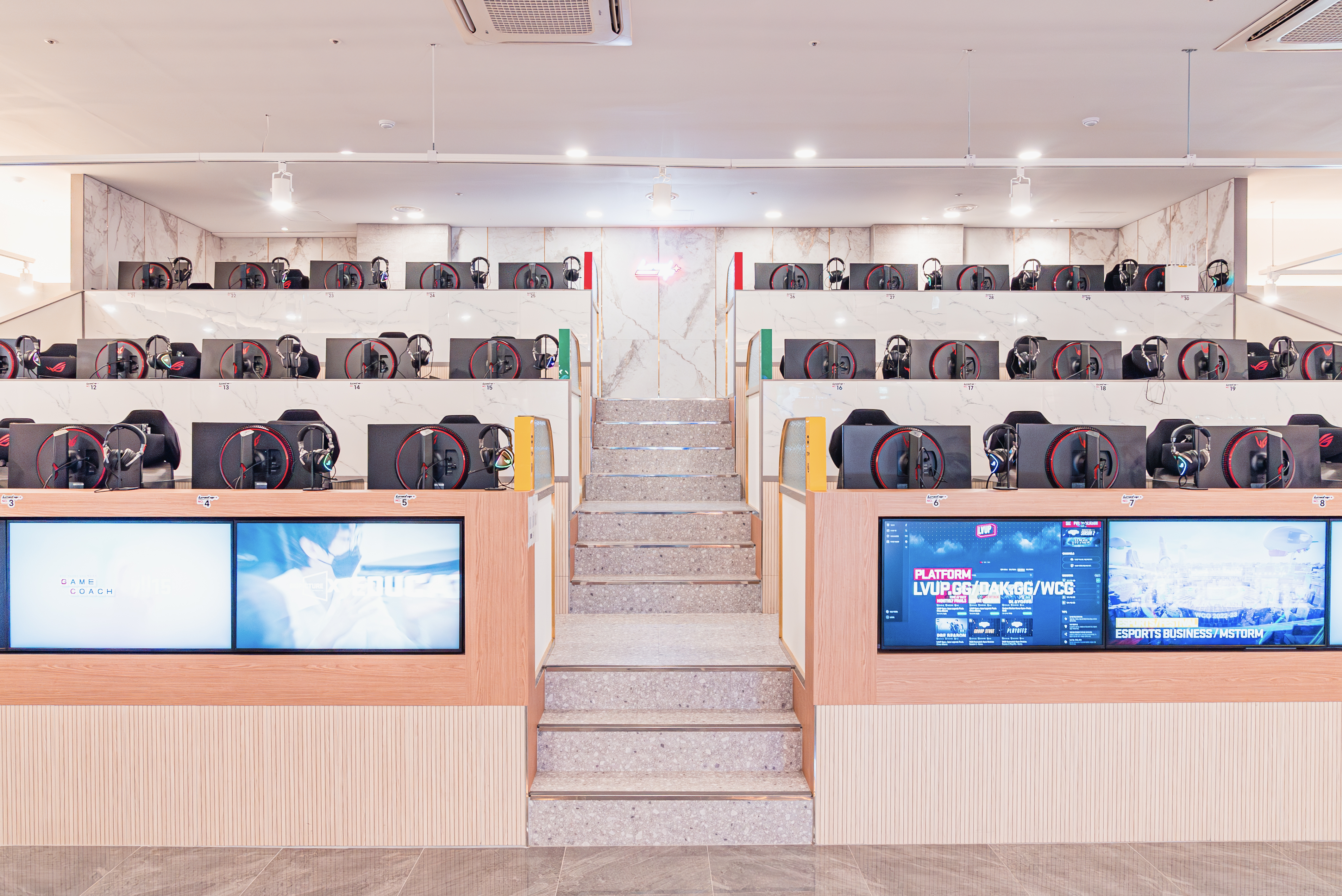 레벨업 PC방 인피니티
