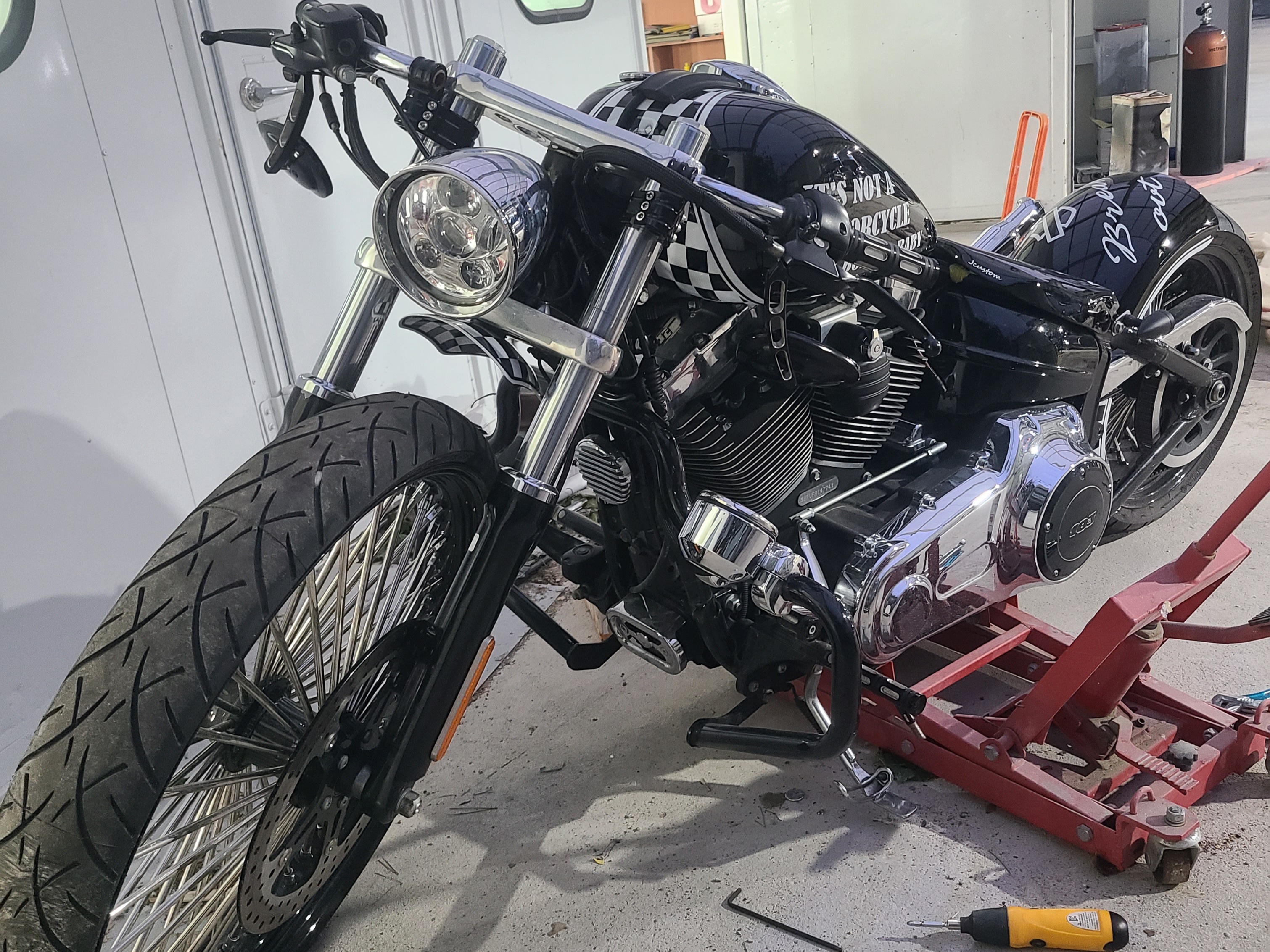 에이모터스 Jcustom