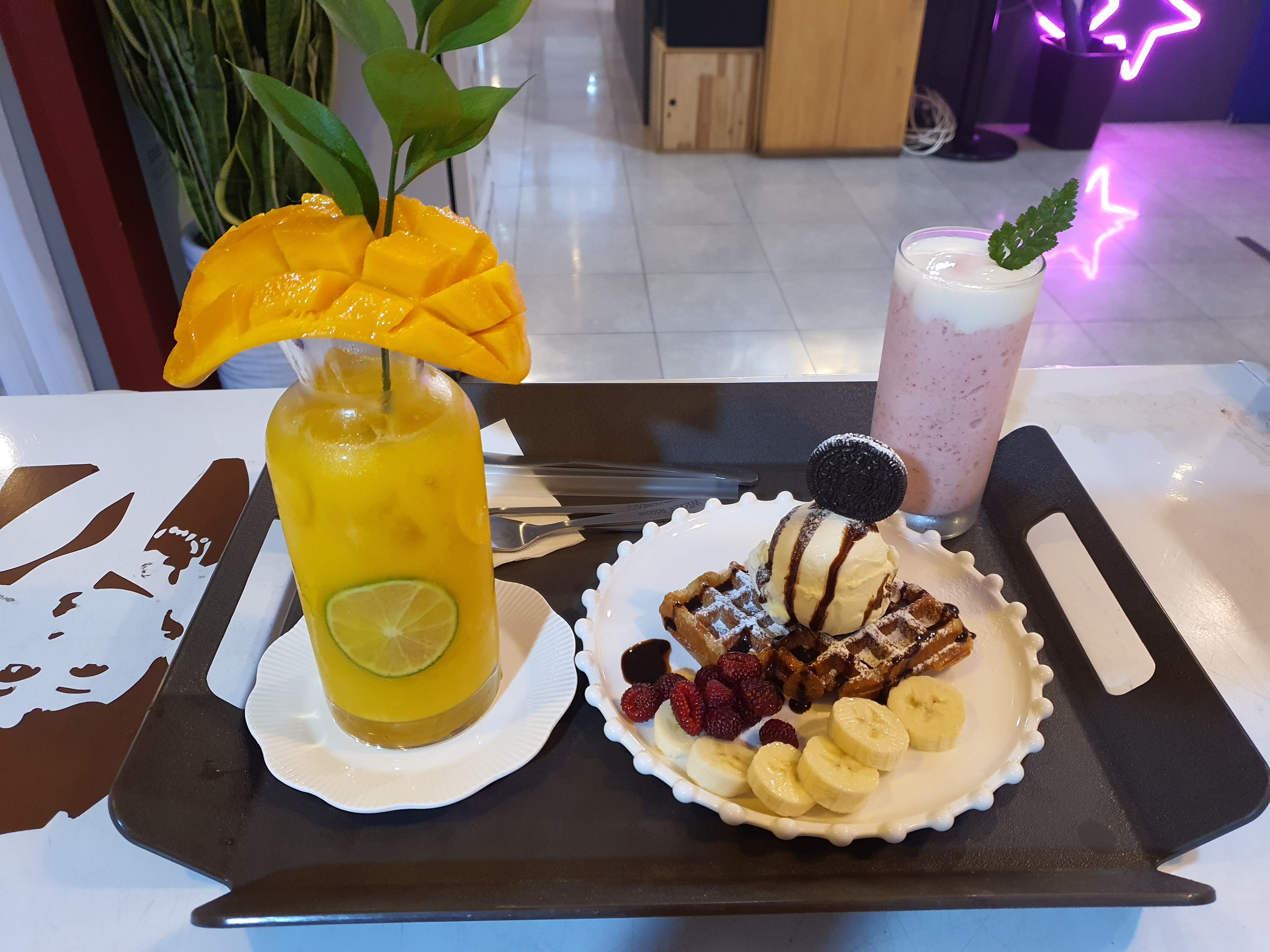 그녀의커피잔