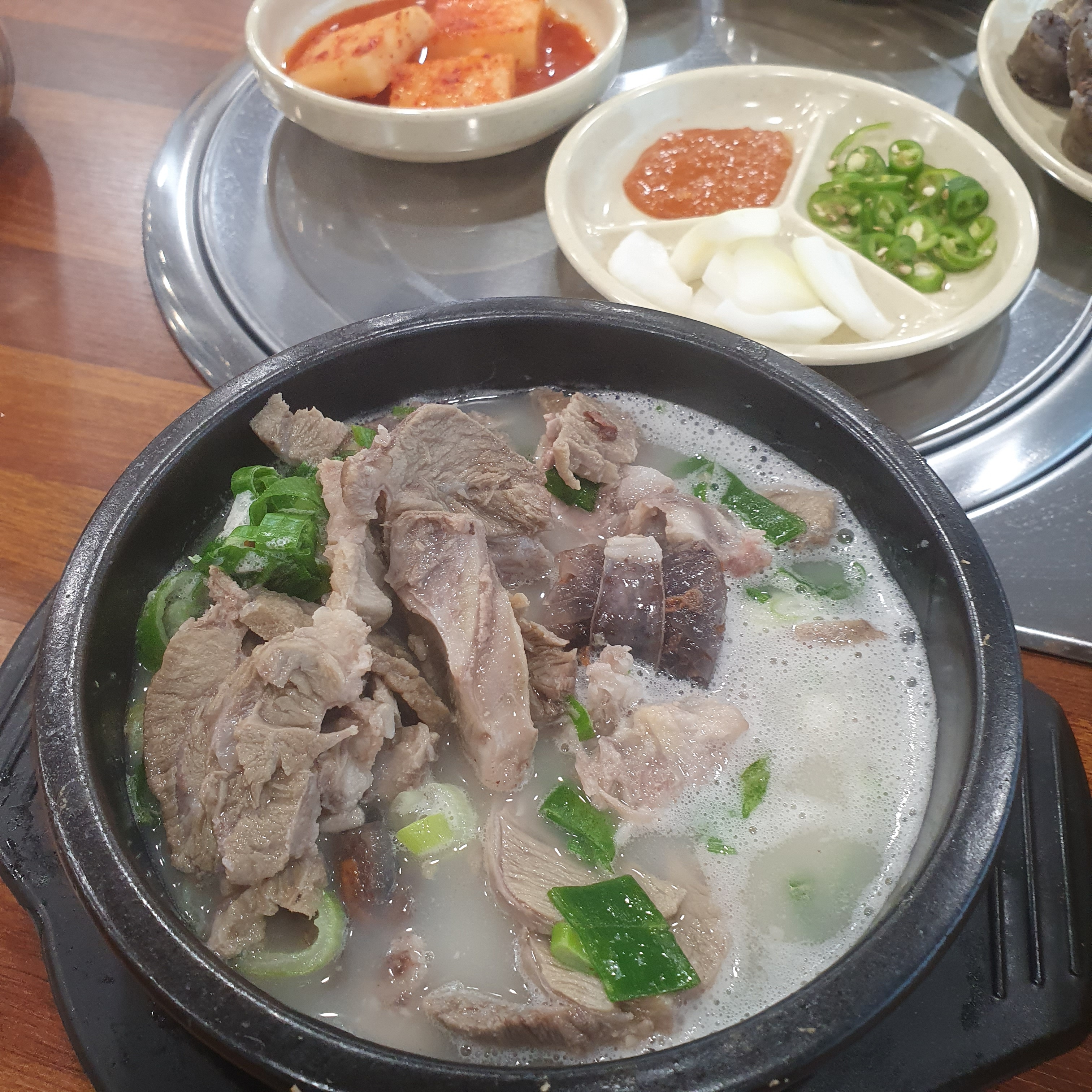 돈이 돌솥밥순대국