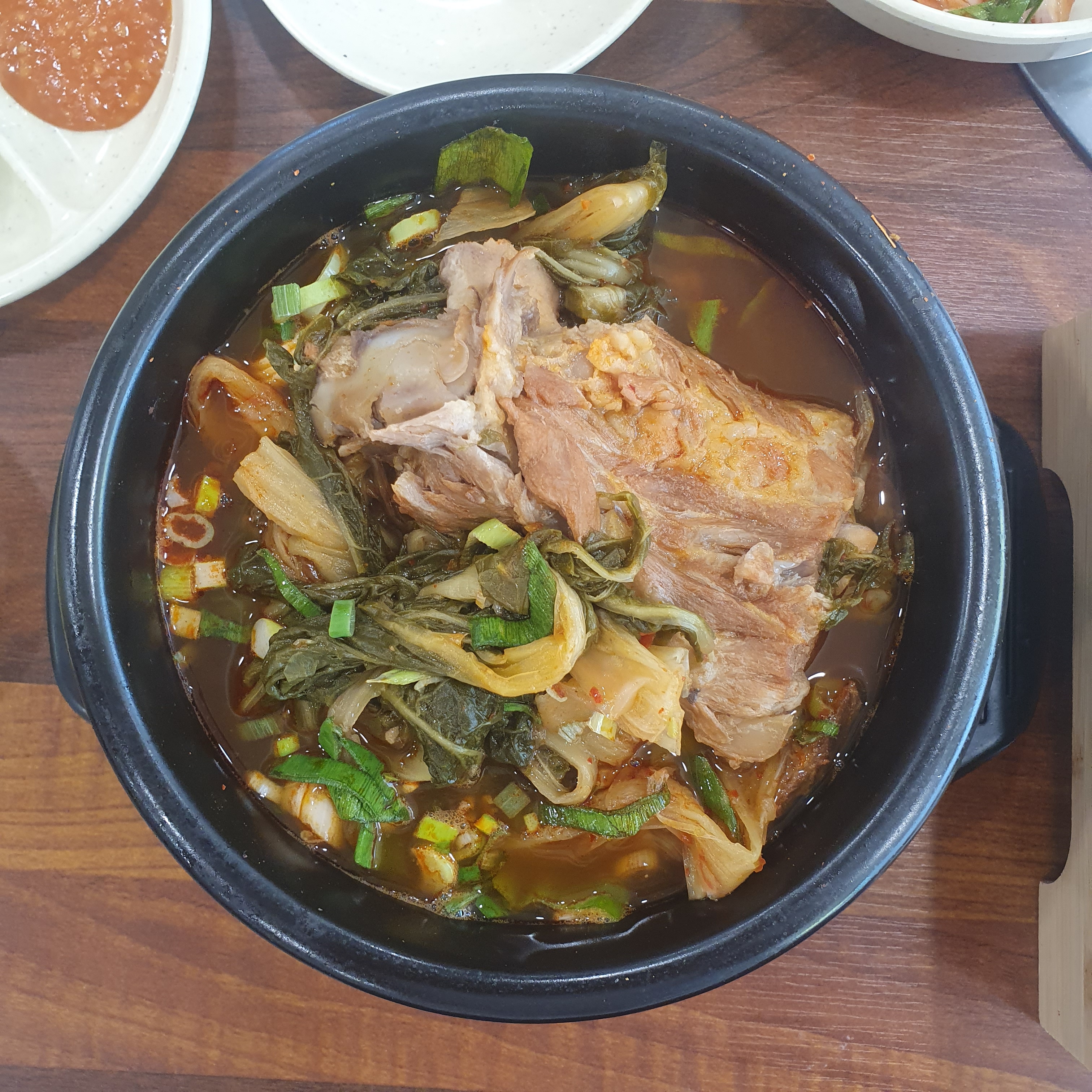 돈이 돌솥밥순대국