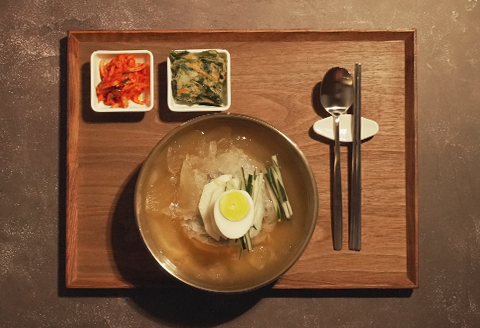 물냉면