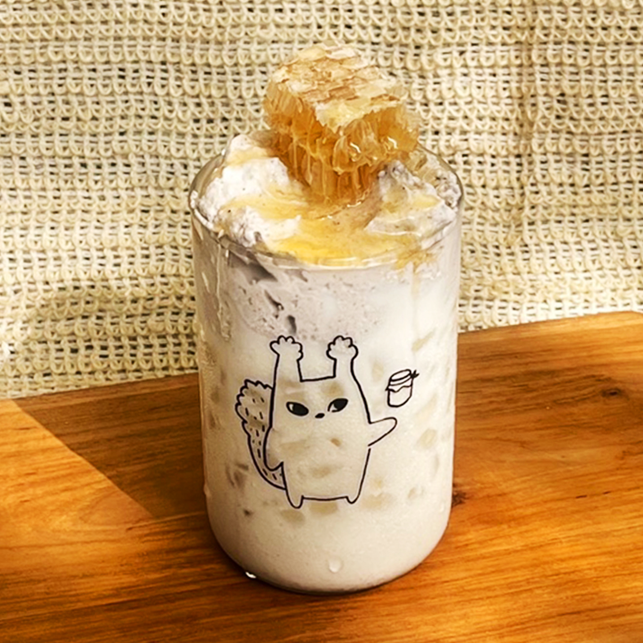 Honeycomb Black Sesame Latte (ICE ONLY)