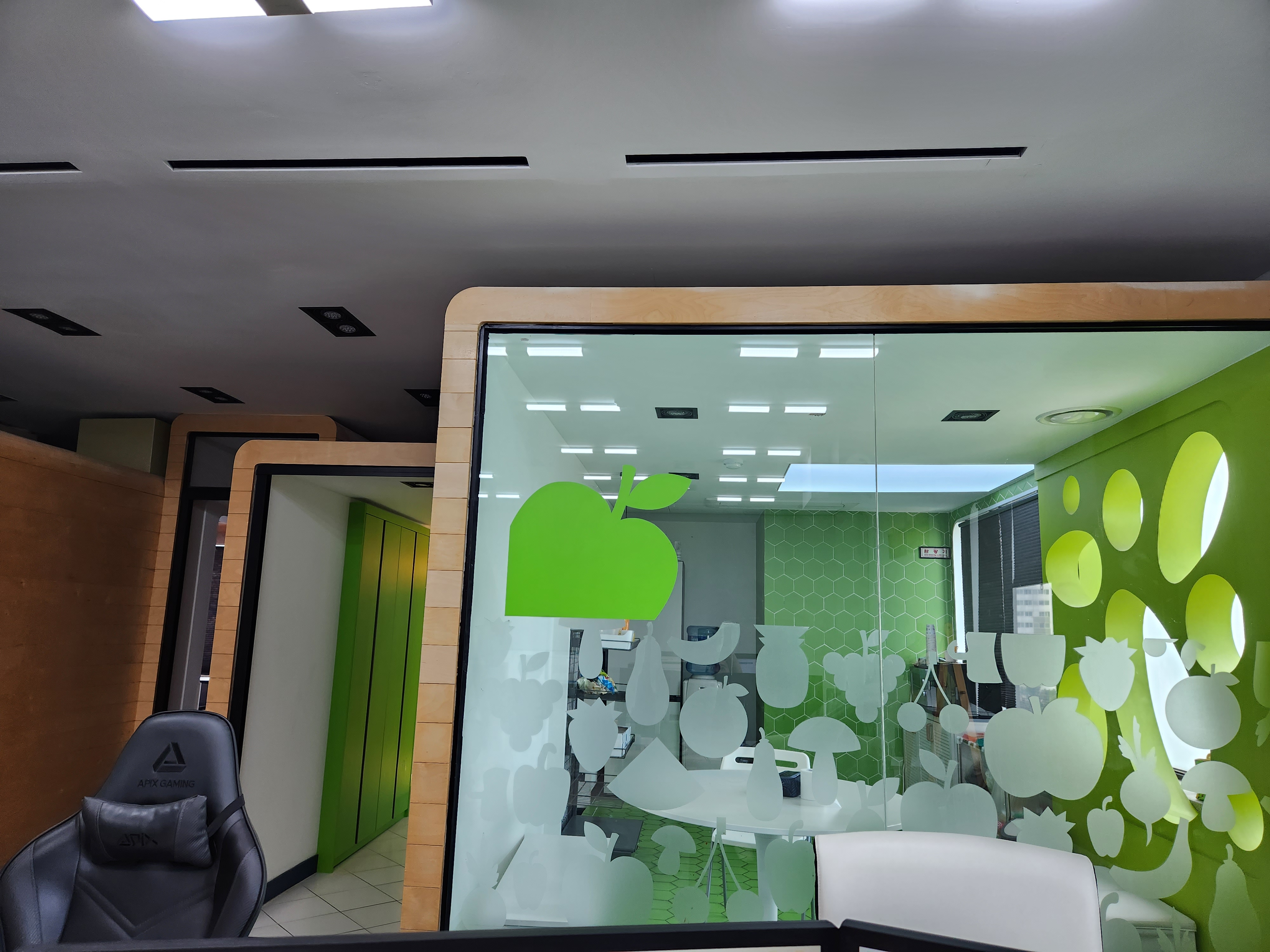 메이데이컴퍼니 대표 이미지