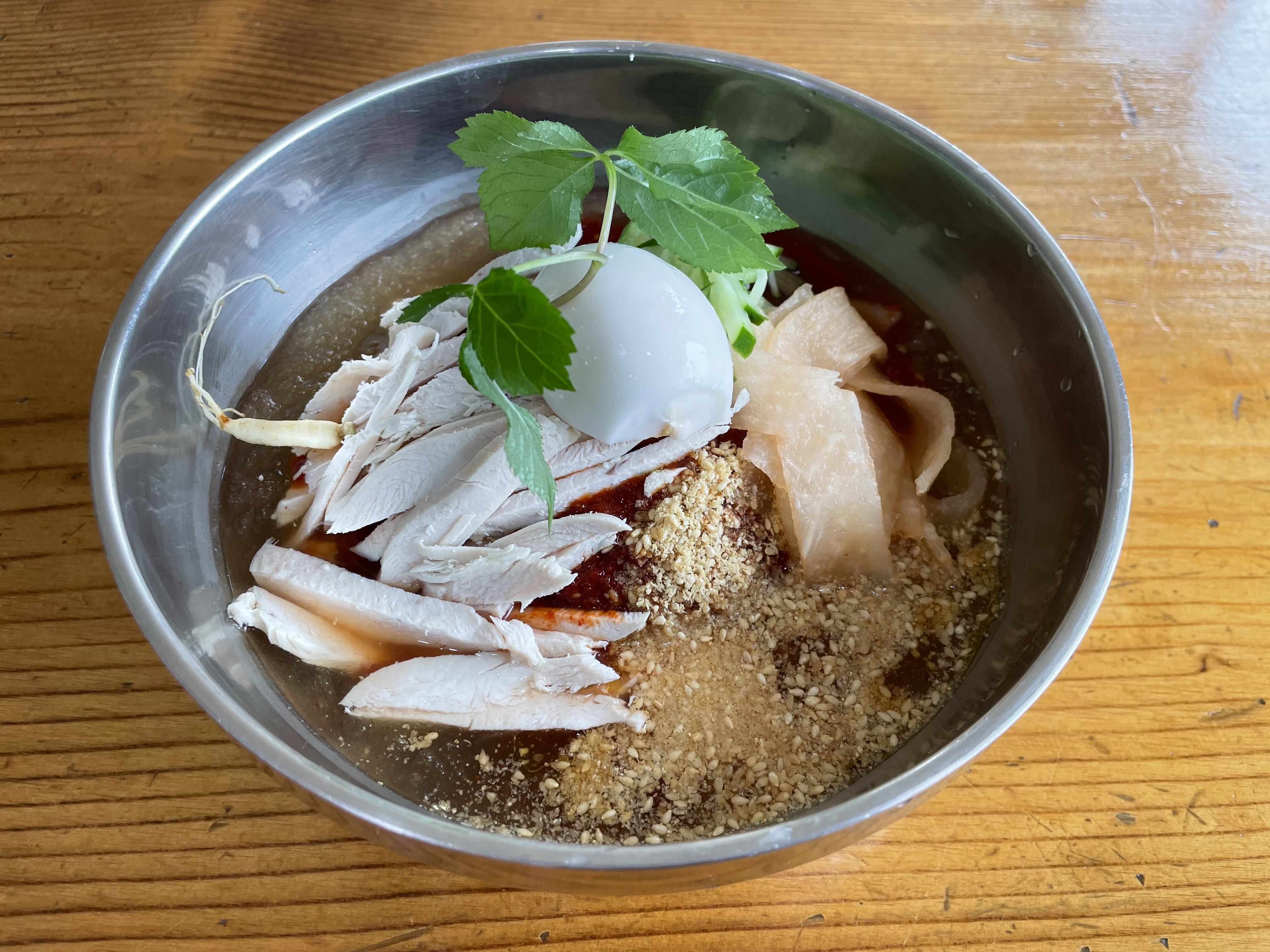 서가면옥 보릿잎 닭 칼국수