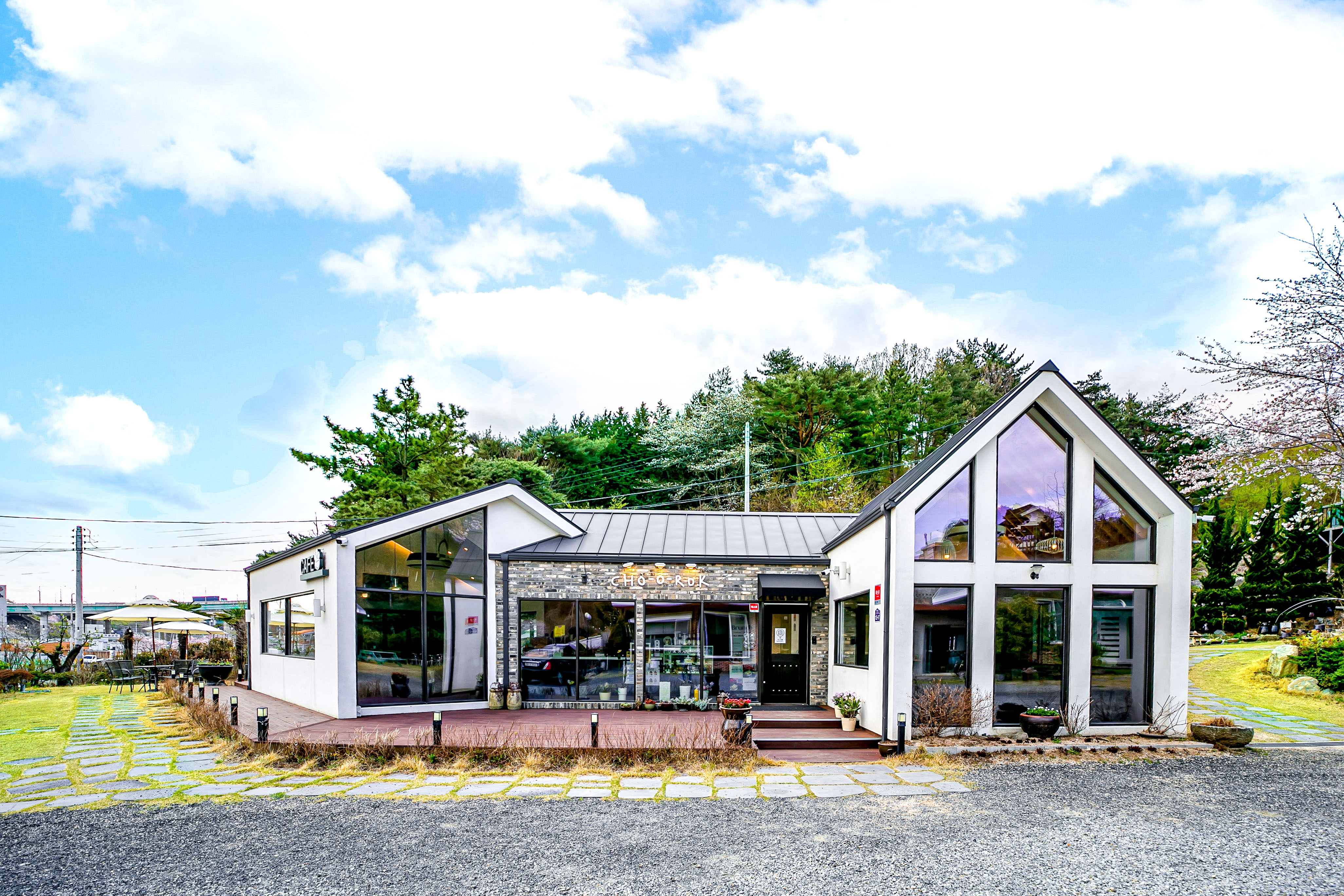 경남 양산시 바다가보이는카페추천업체 바다가보이는카페 초오록