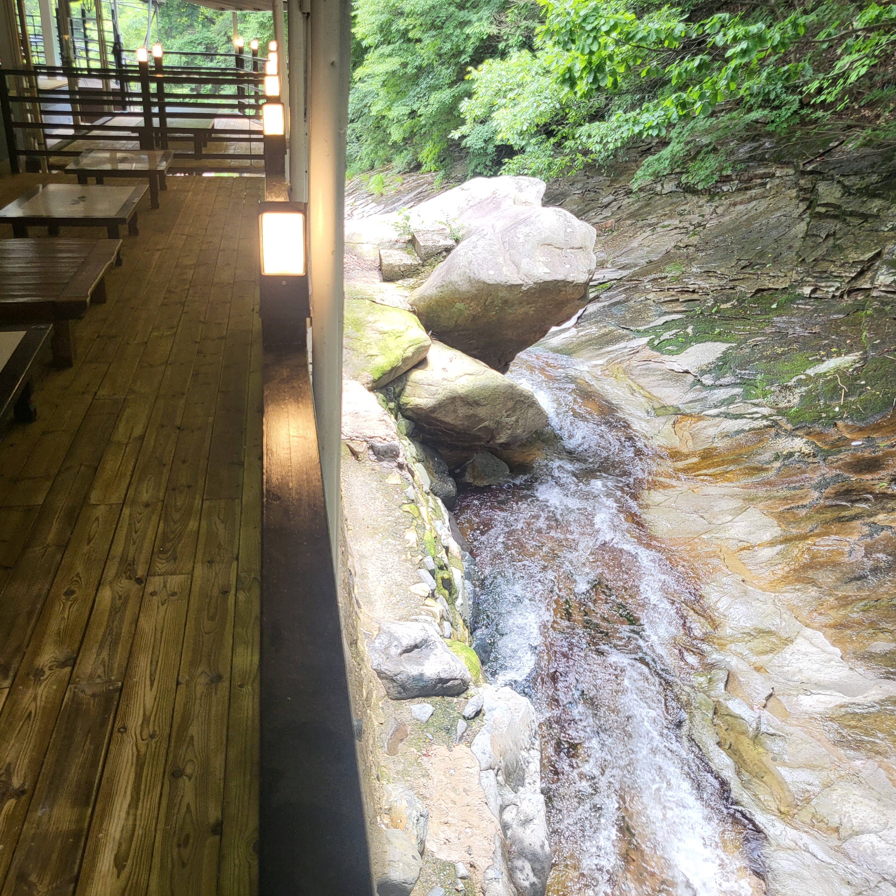 시원산장