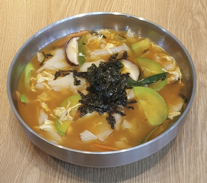 공릉동원조멸치국수 신중동점