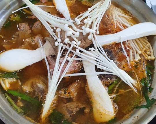 특허의맛집김광택흑염소와사슴도마수육