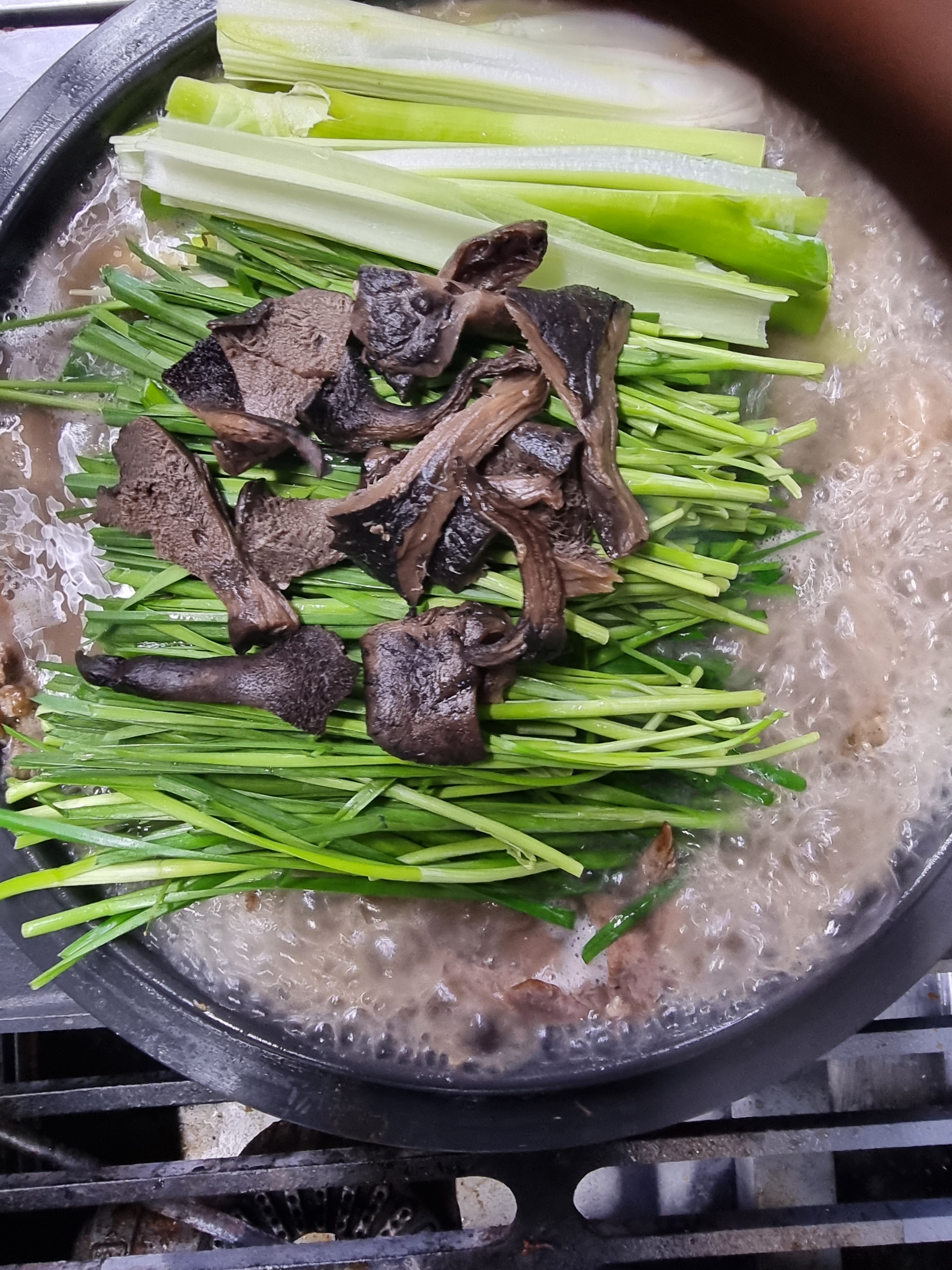 능이해물칼국수,해장국,능이토종닭/오리백숙