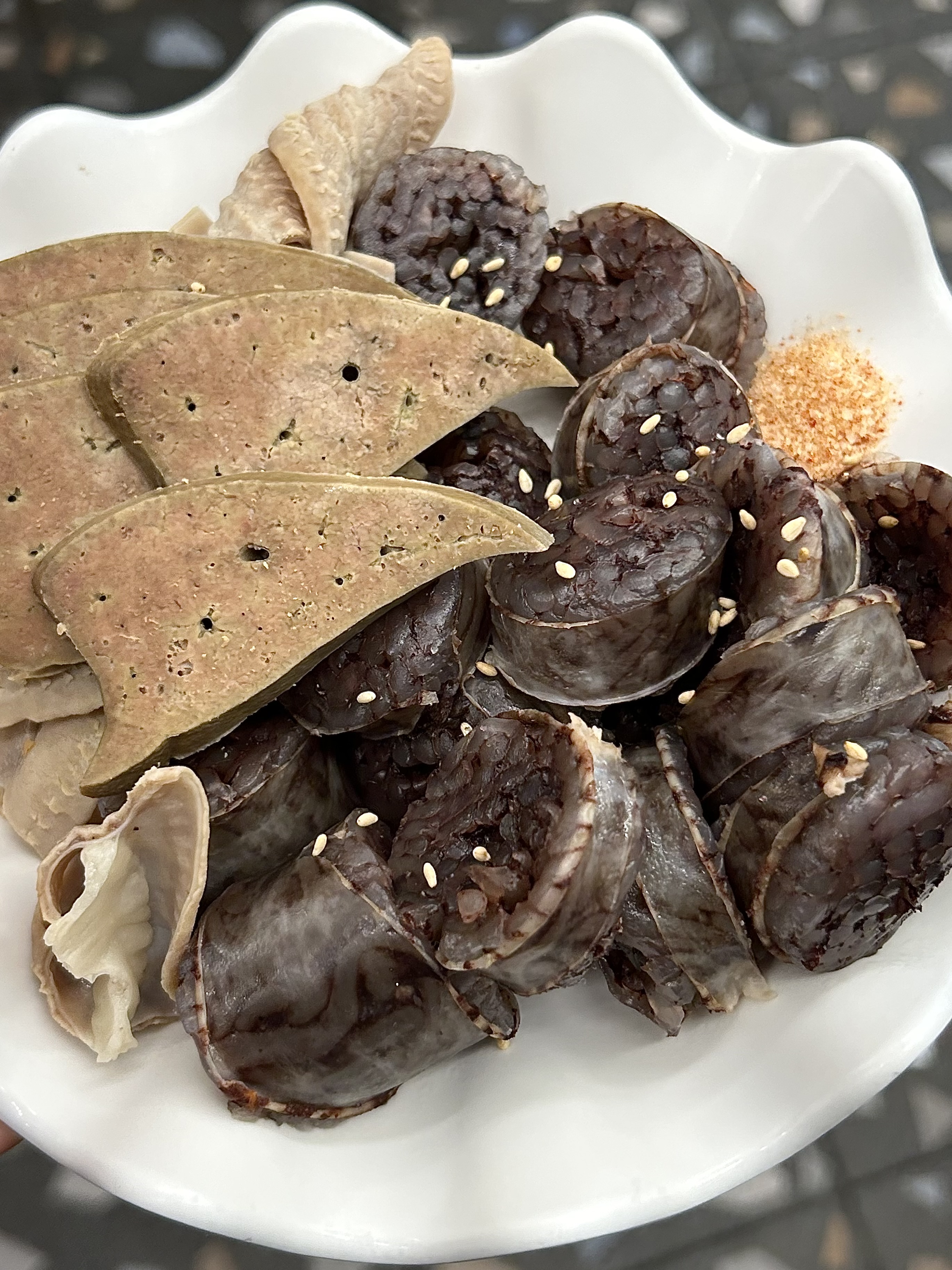 할멈탕수육김밥 운남점