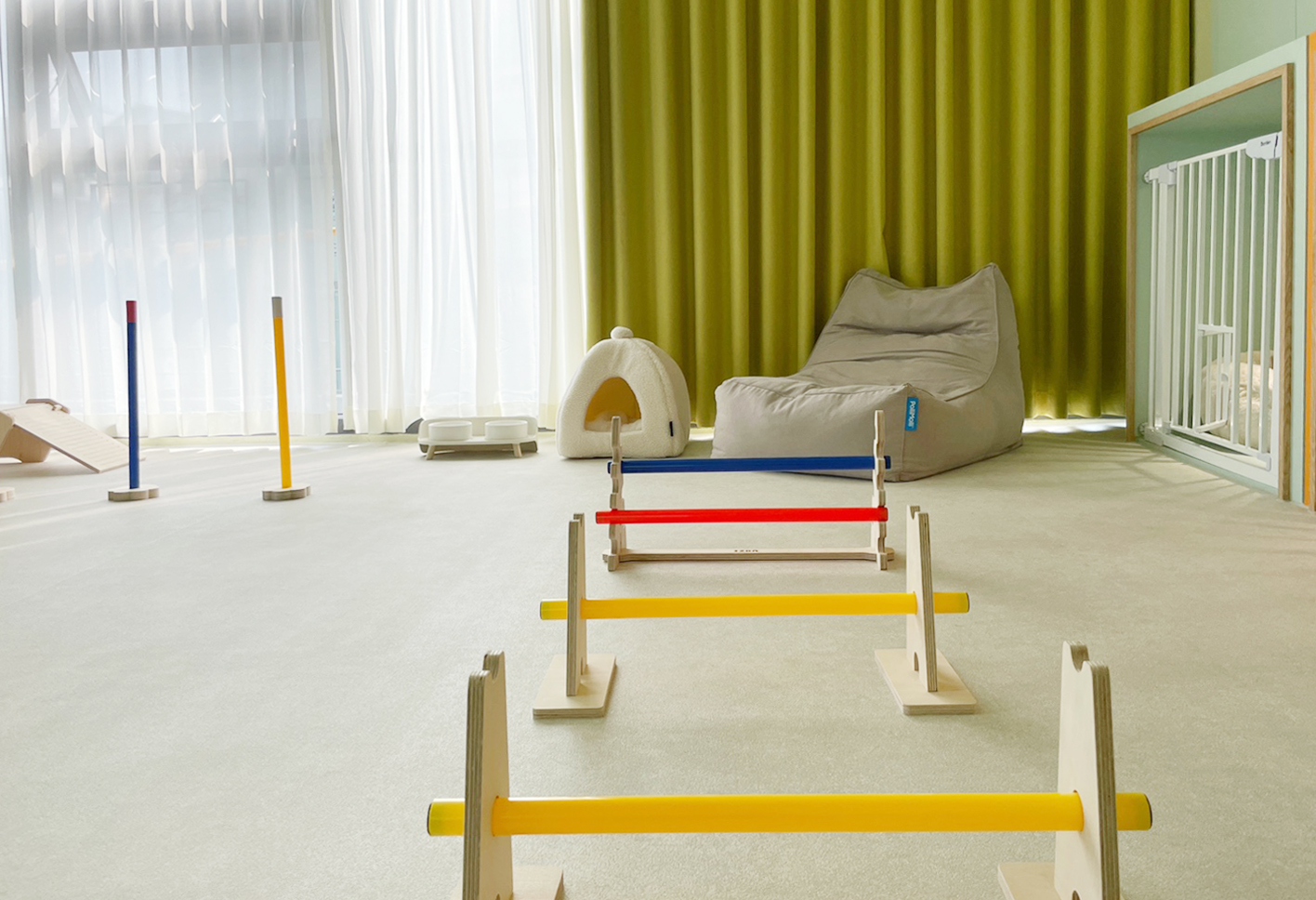 숲길 강아지 호텔 내부 이미지