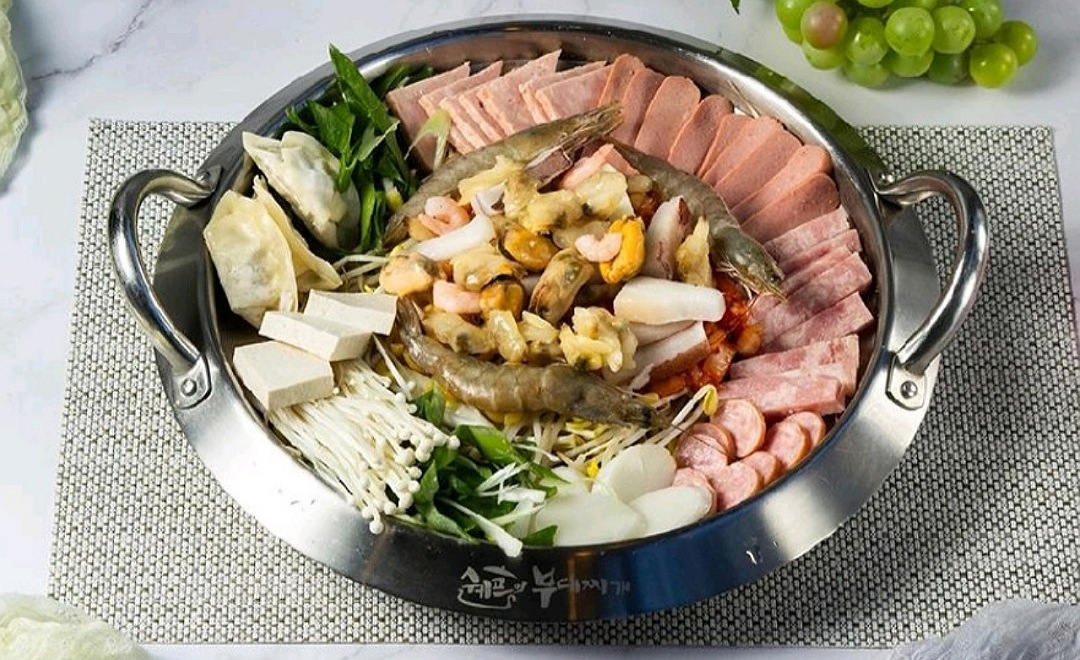 쉐프의부대찌개 & 10번가고깃집 수원탑동점