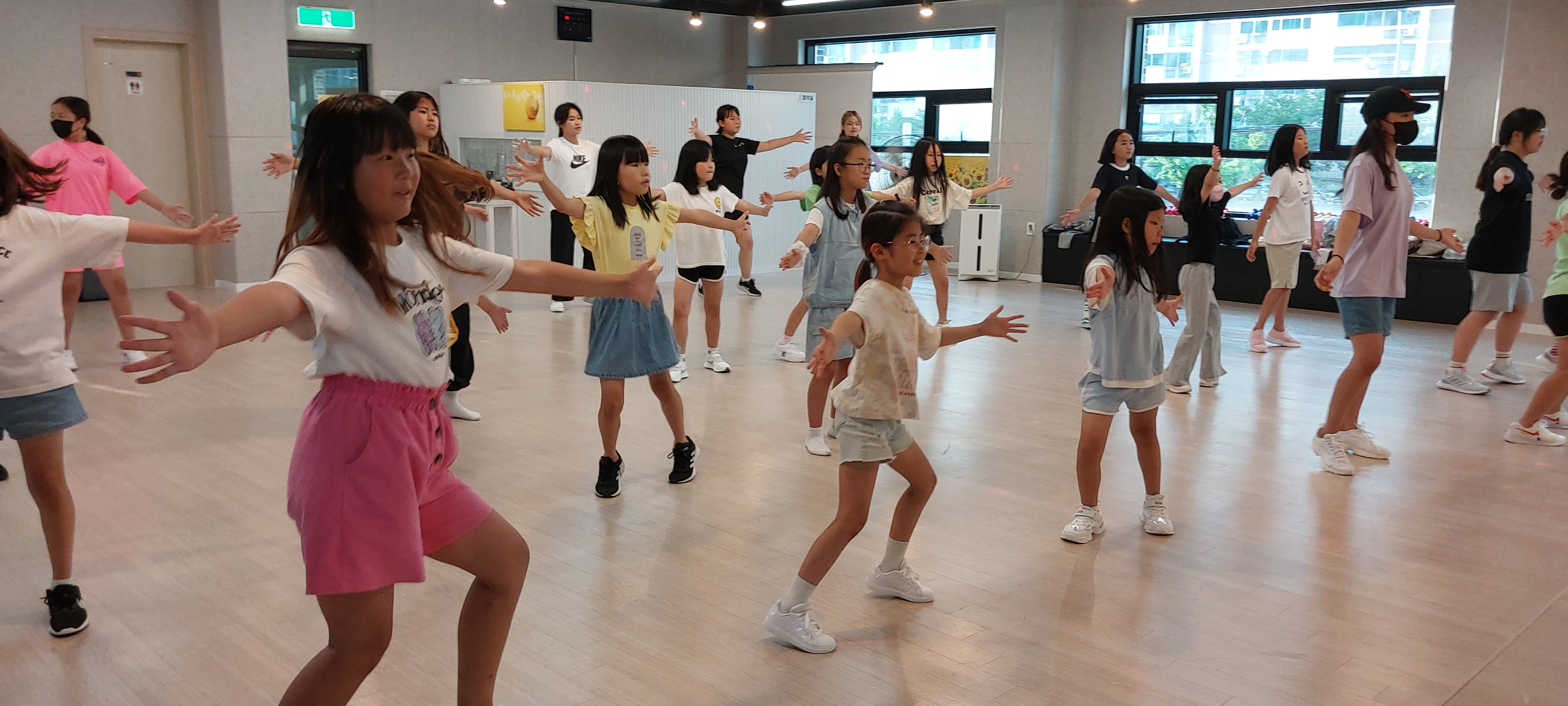 제이디댄스아카데미