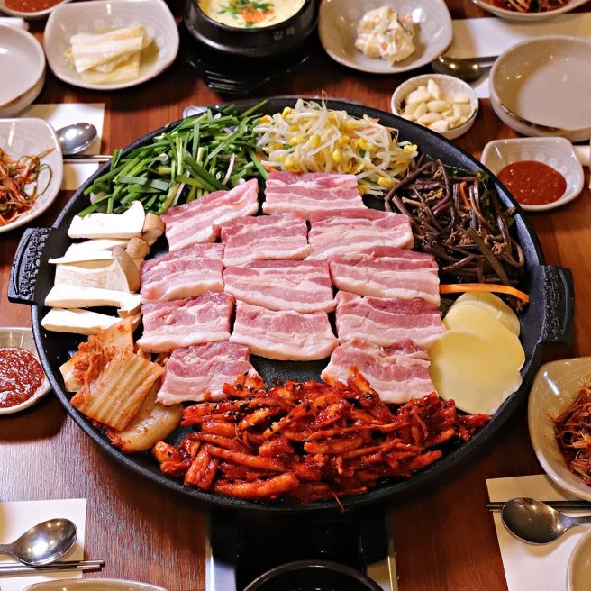 더덕솥뚜껑삼겹살 서문점